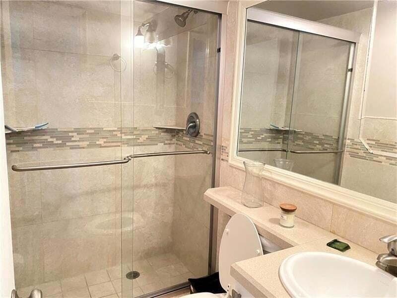 1439 S Ocean Boulevard 207, Lauderdale-By-The-Sea, FL 33062 — photo 6 of 17