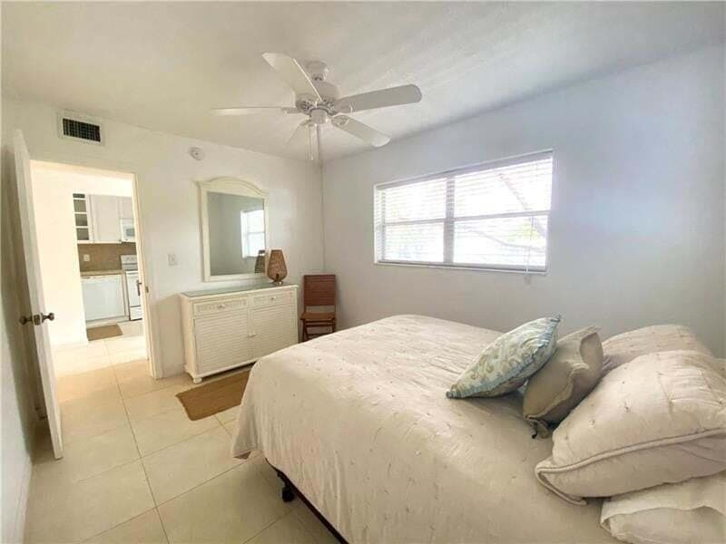 1439 S Ocean Boulevard 207, Lauderdale-By-The-Sea, FL 33062 — photo 10 of 17