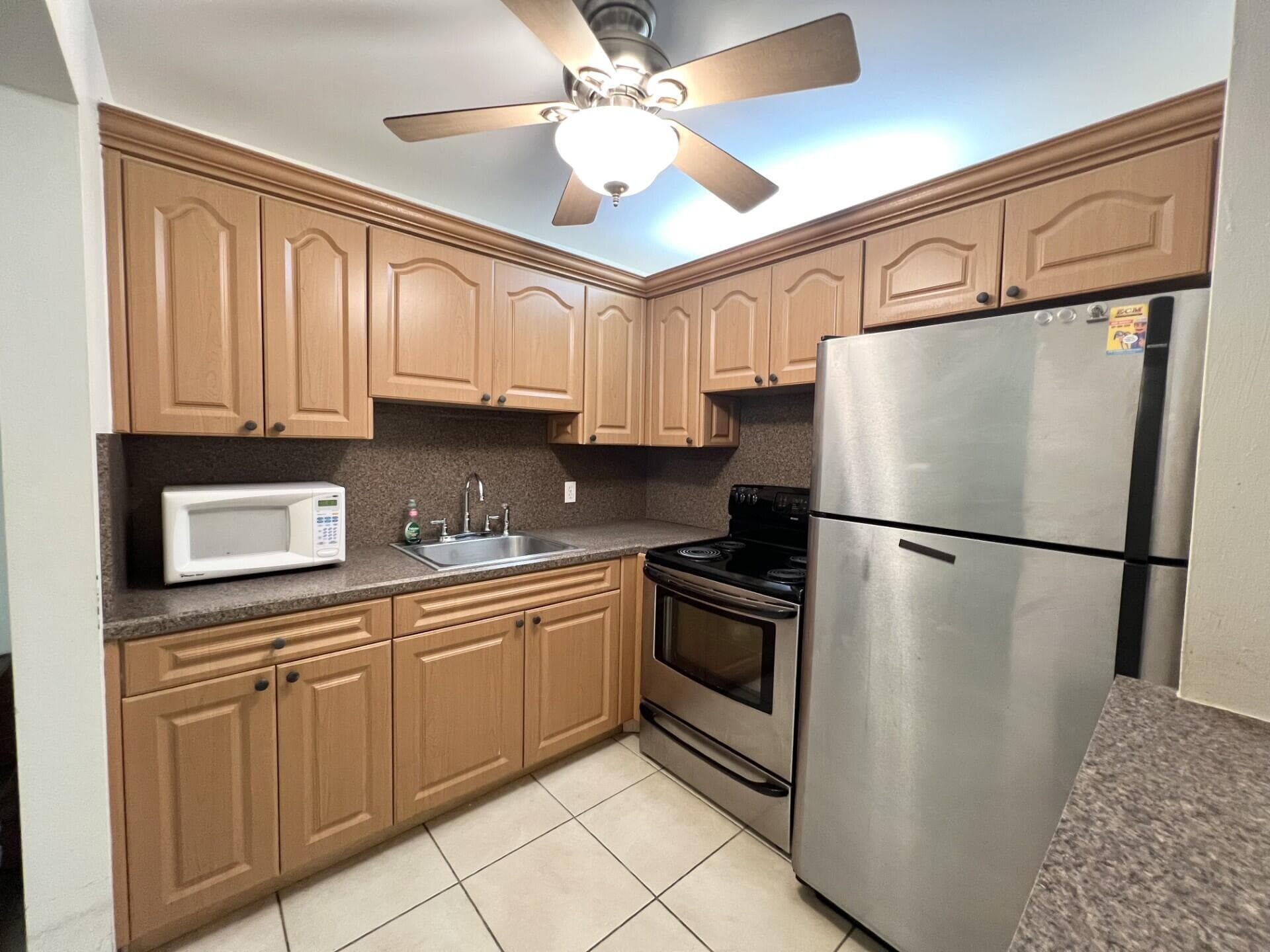 4023 Berkshire B 4023, Deerfield Beach, FL 33442 — photo 2 of 40