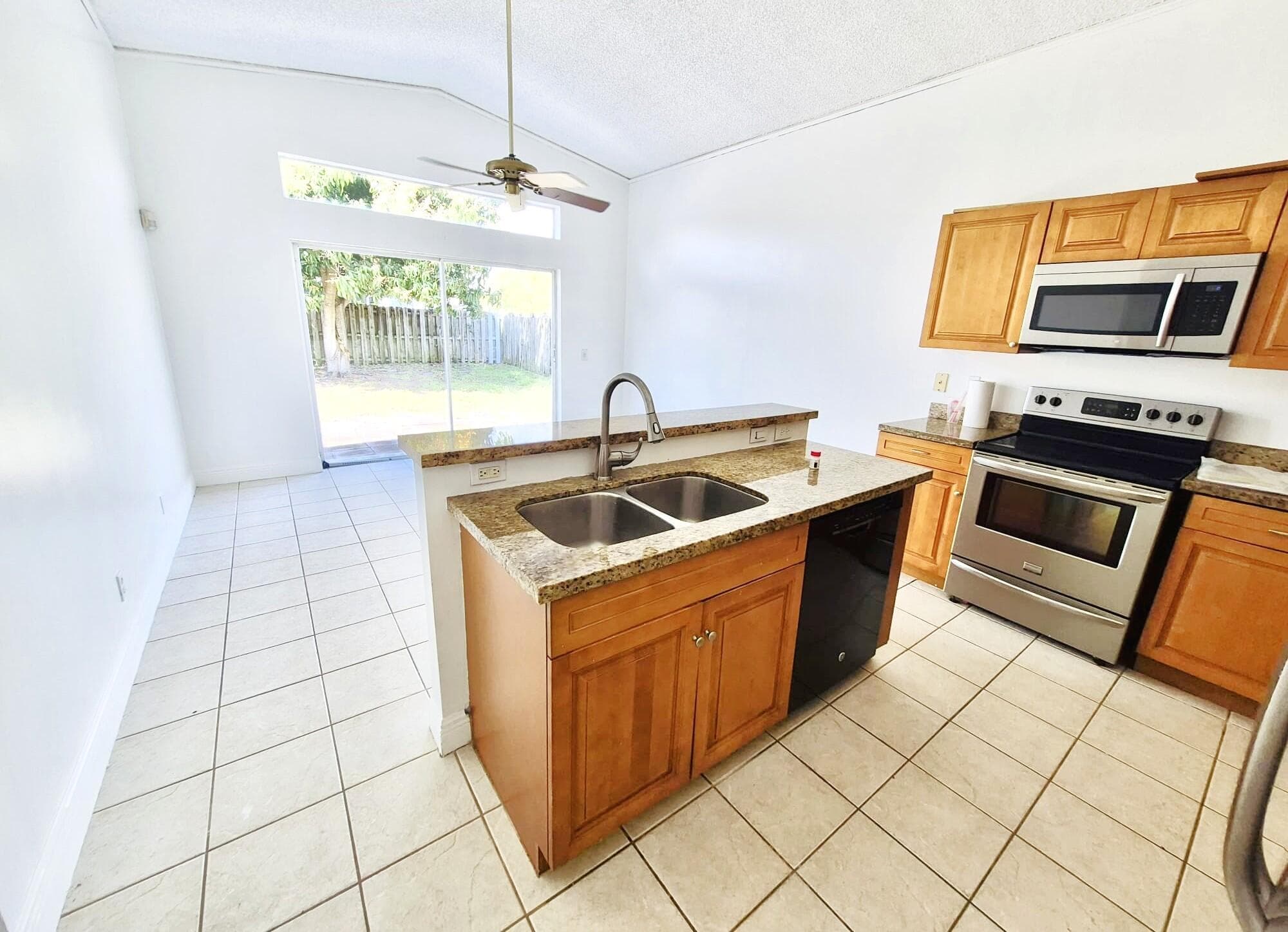 7093 Middlebury Drive 7093, Boynton Beach, FL 33436 — photo 11 of 25