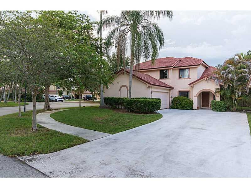 9561 NW 18th Court, Plantation, FL 33322 — photo 1 of 13
