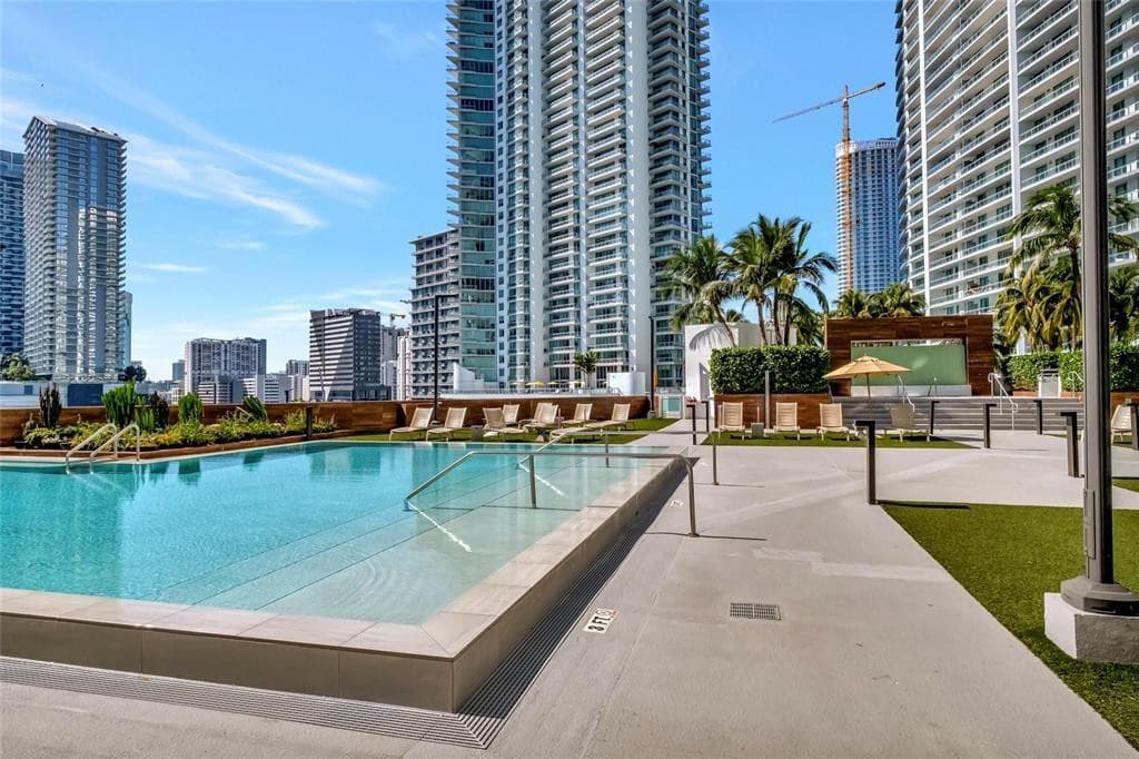 350 S Miami Avenue 2708, Miami, FL 33130 — photo 20 of 32