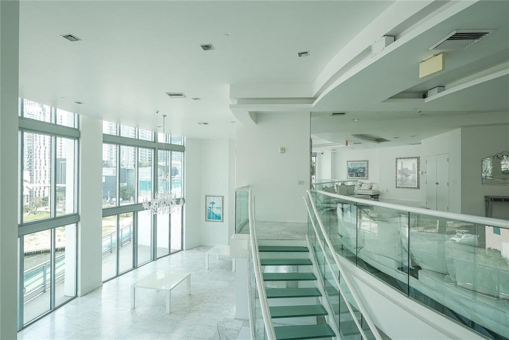 350 S Miami Avenue 2708, Miami, FL 33130 — photo 26 of 32