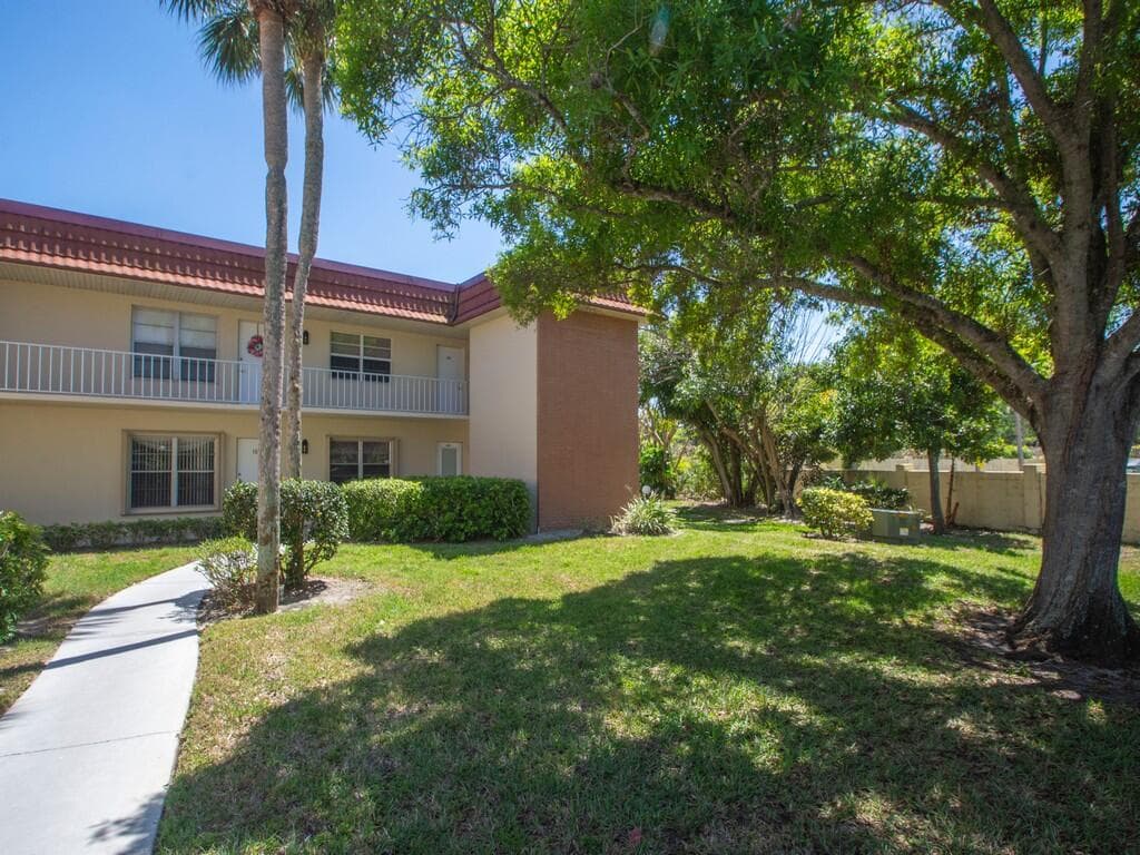 95 Spring Lake Drive 101, Vero Beach, FL 32962 — photo 32 of 32