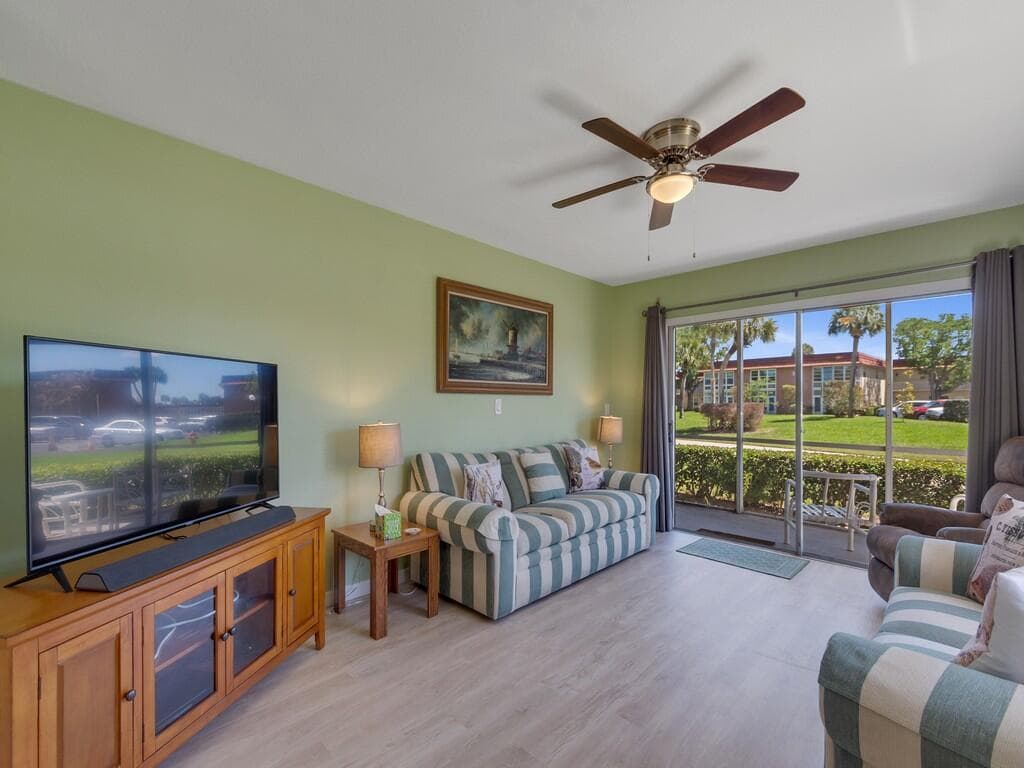 95 Spring Lake Drive 101, Vero Beach, FL 32962 — photo 5 of 32