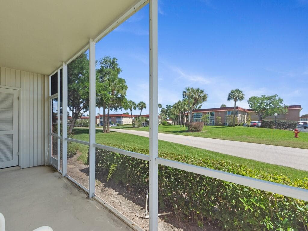 95 Spring Lake Drive 101, Vero Beach, FL 32962 — photo 13 of 32