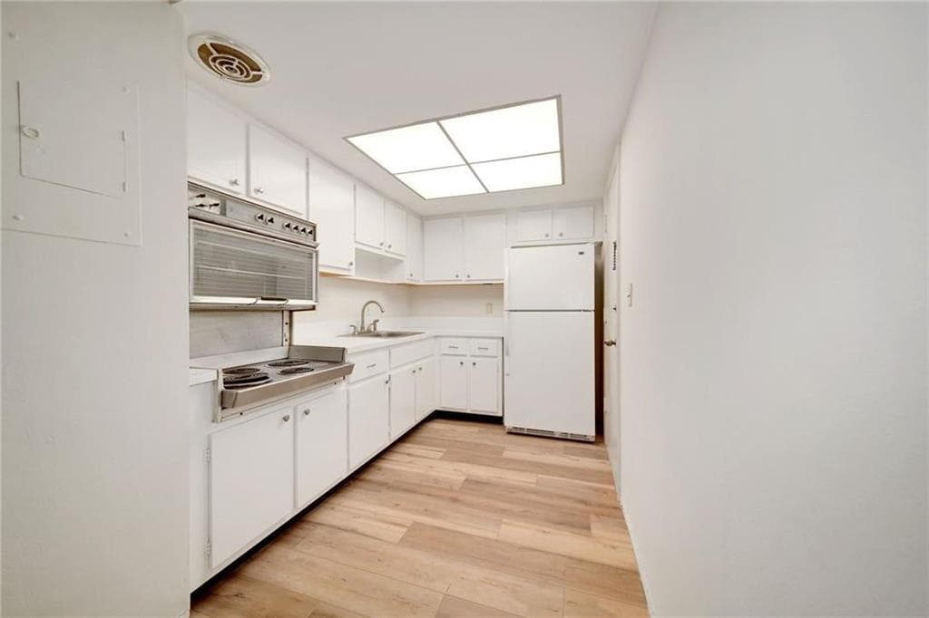 1700 SE 15th Street 310, Fort Lauderdale, FL 33316 — photo 4 of 16