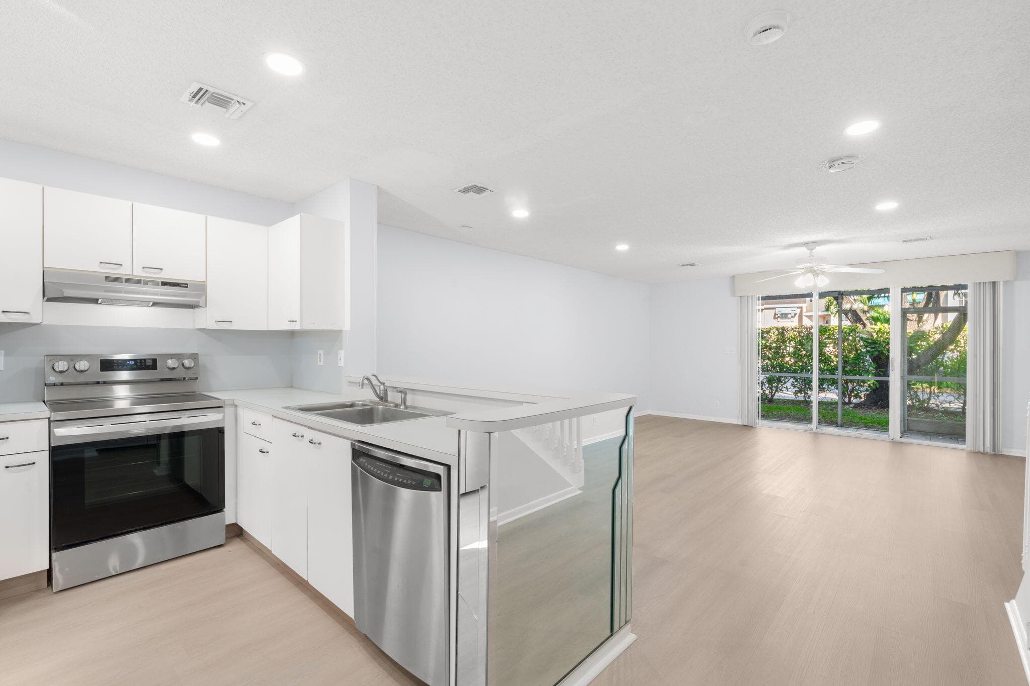 7107 Woodmont Way, Tamarac, FL 33321 — photo 4 of 40