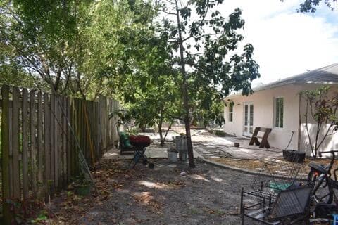 465 NW 20th Avenue, Pompano Beach, FL 33069 — photo 12 of 21