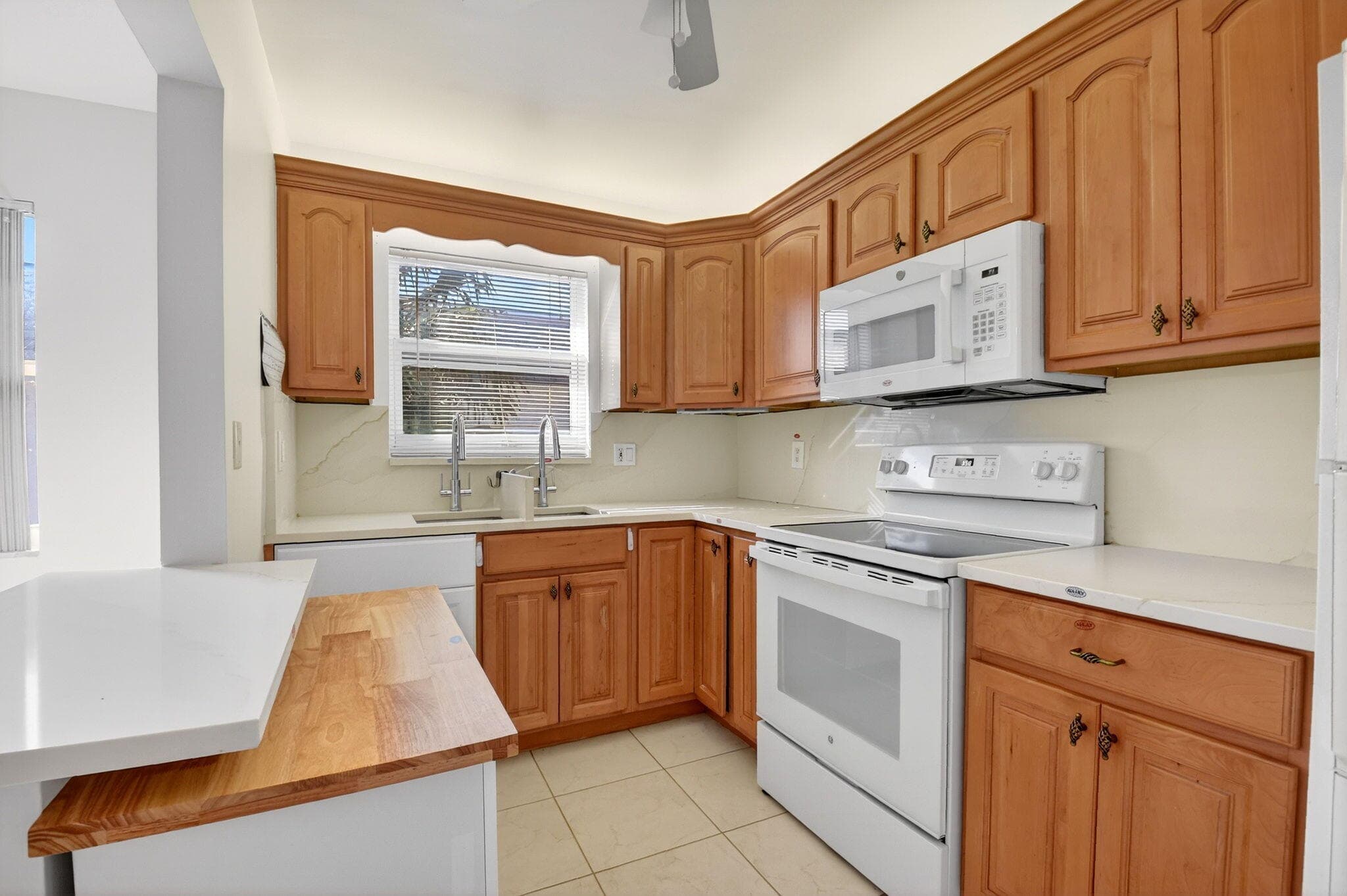 94 Stratford G, West Palm Beach, FL 33417 — photo 8 of 34