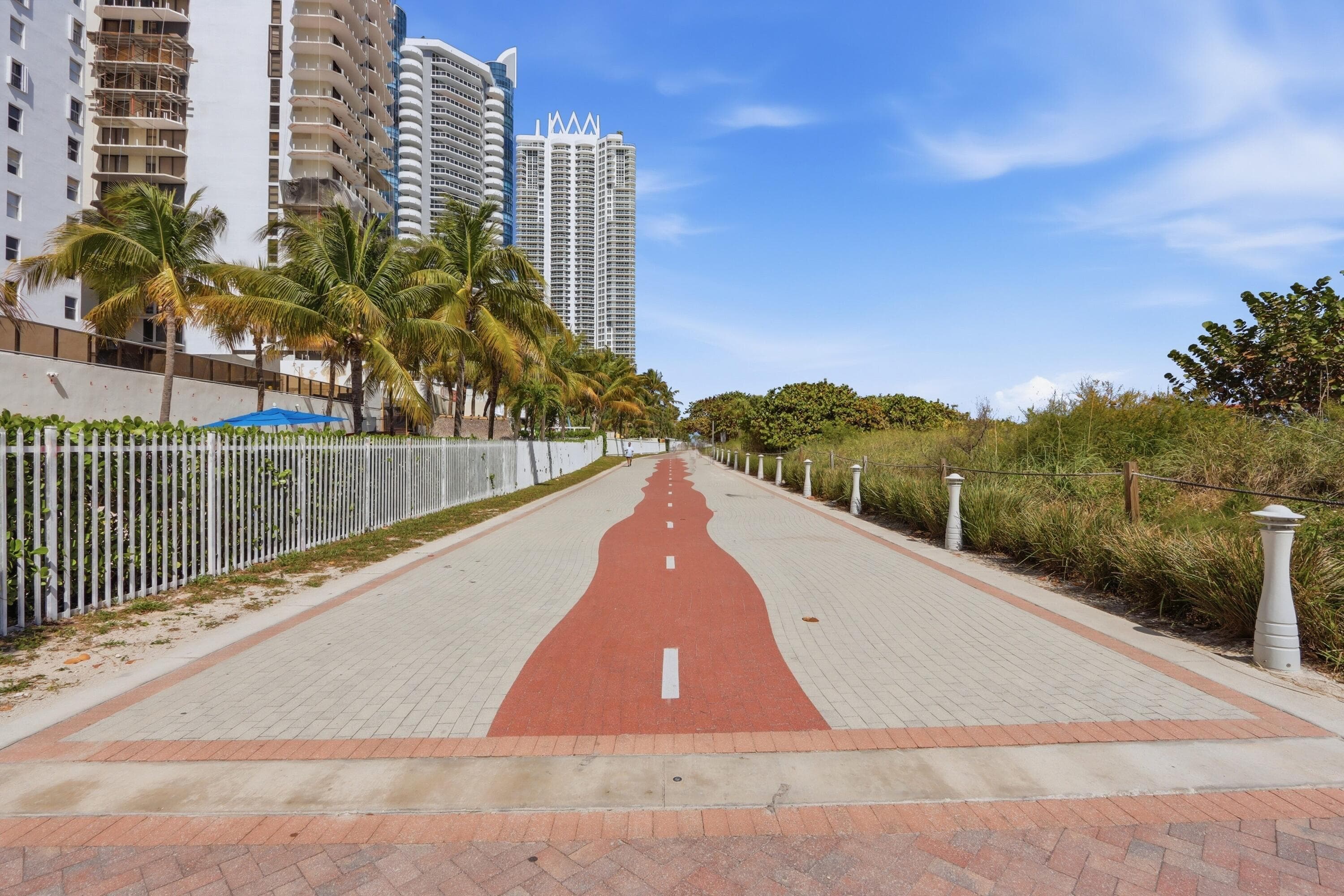 6039 Collins Avenue 609, Miami Beach, FL 33140 — photo 43 of 49