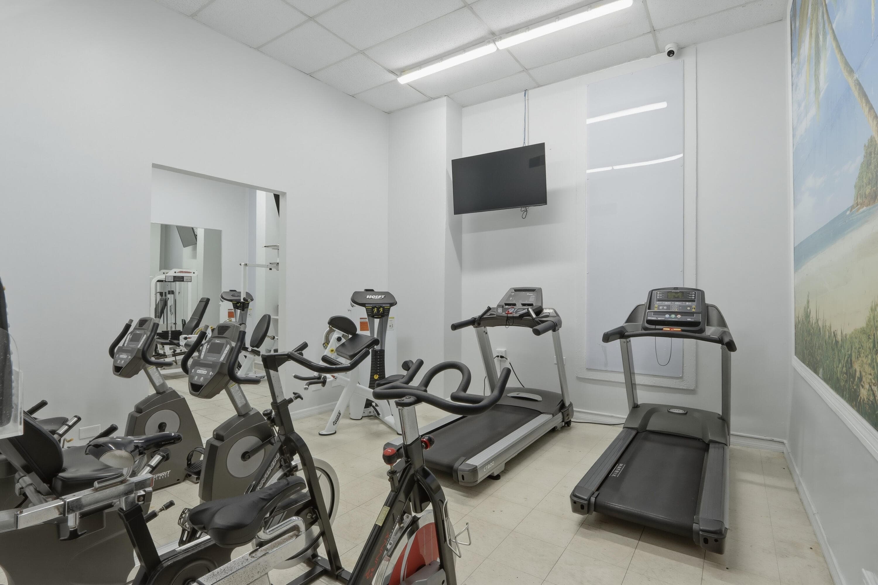 6039 Collins Avenue 609, Miami Beach, FL 33140 — photo 36 of 49