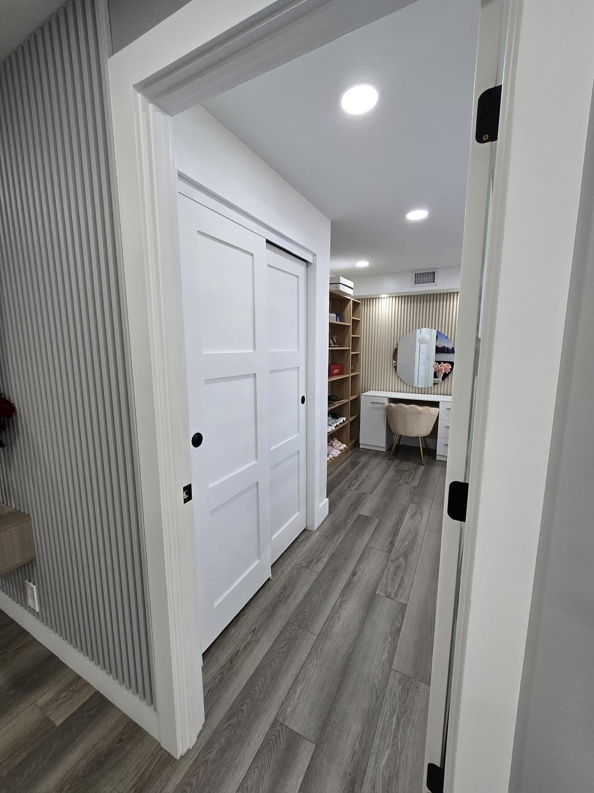 6039 Collins Avenue 609, Miami Beach, FL 33140 — photo 22 of 49