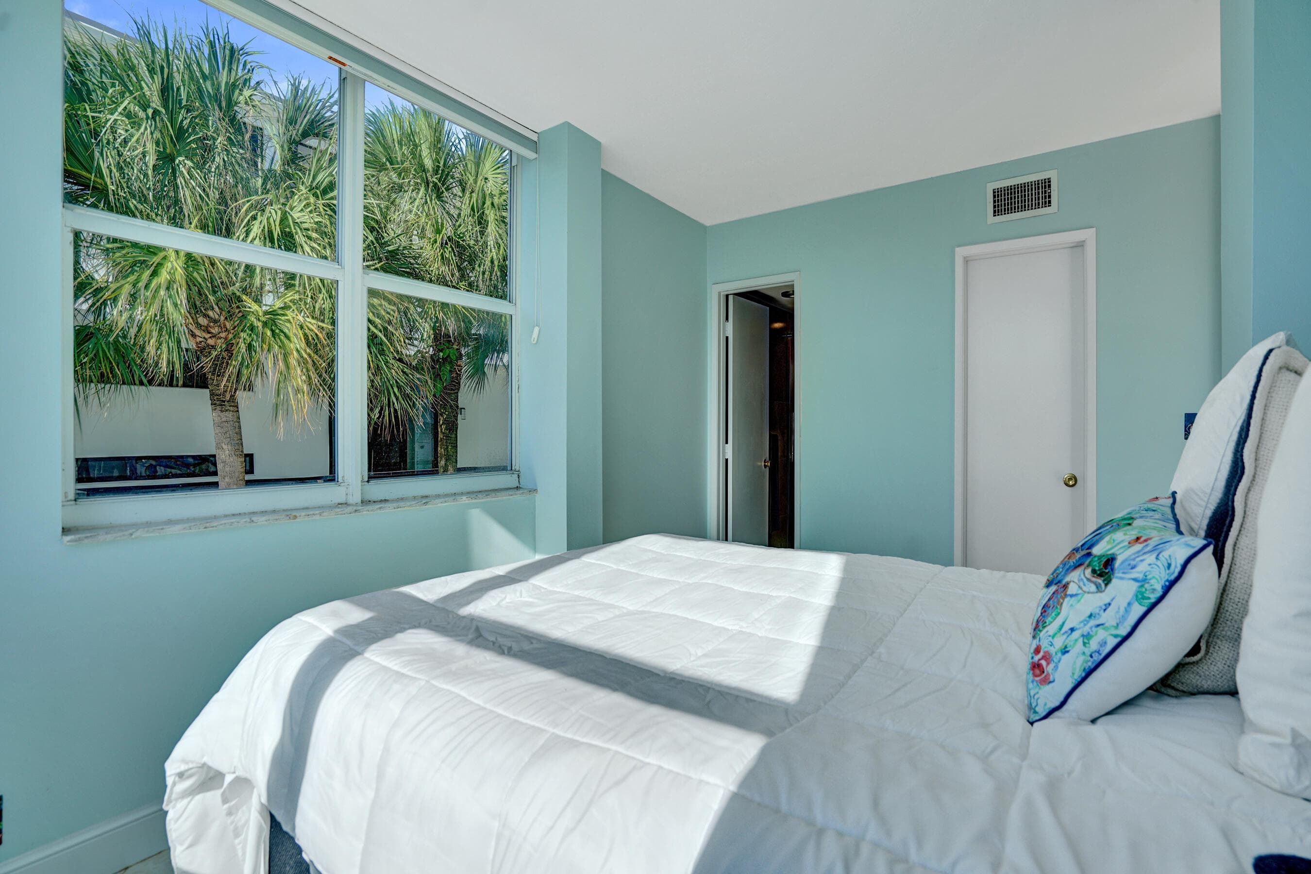 155 Isle Of Venice Drive 404, Fort Lauderdale, FL 33301 — photo 27 of 112