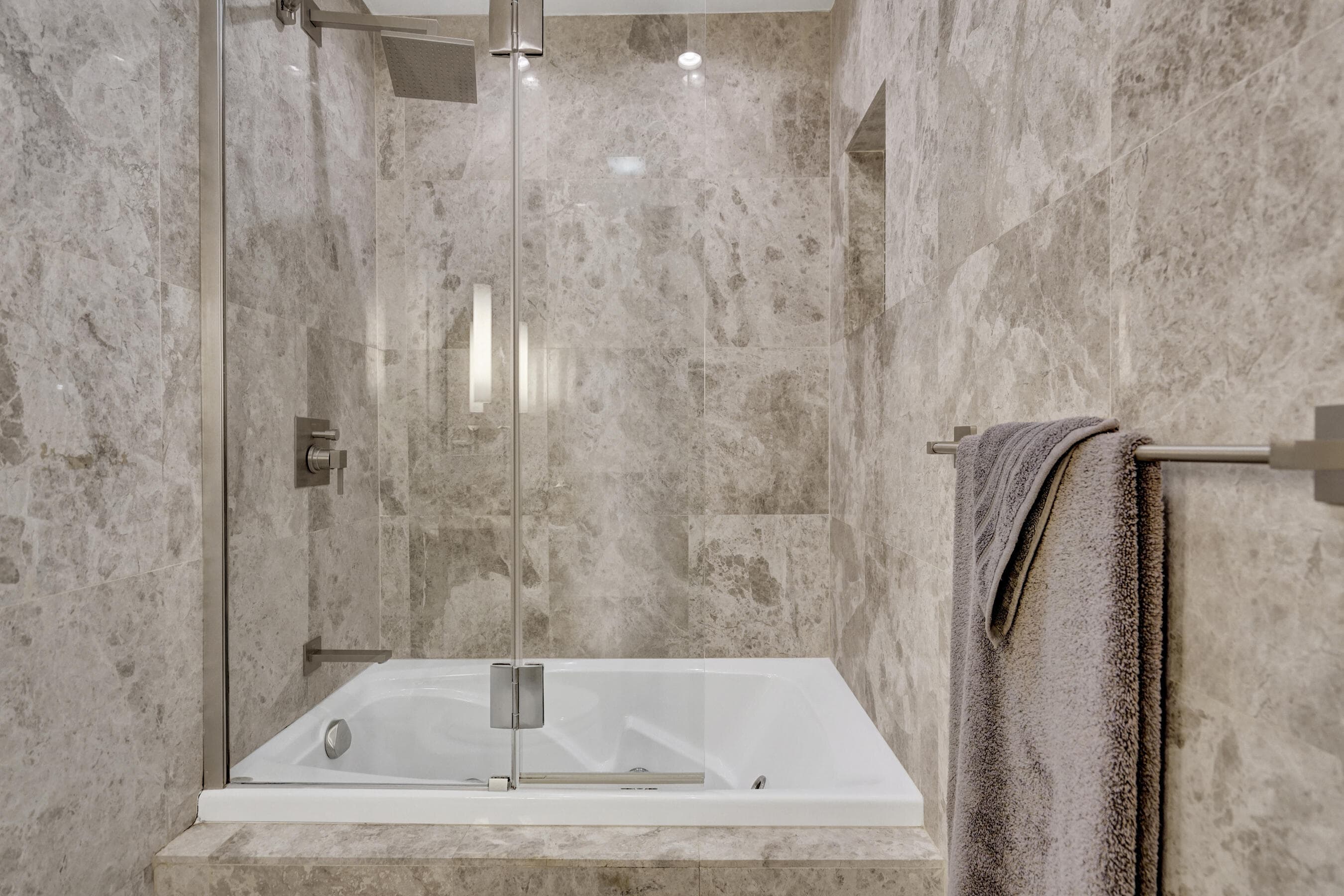 155 Isle Of Venice Drive 404, Fort Lauderdale, FL 33301 — photo 43 of 112