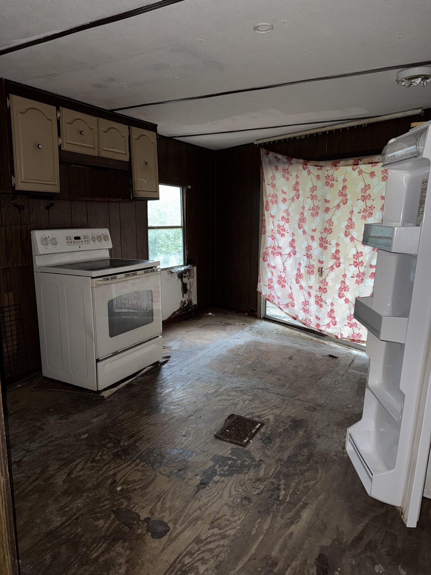 6072 SE 95th Trail, Okeechobee, FL 34974 — photo 2 of 9