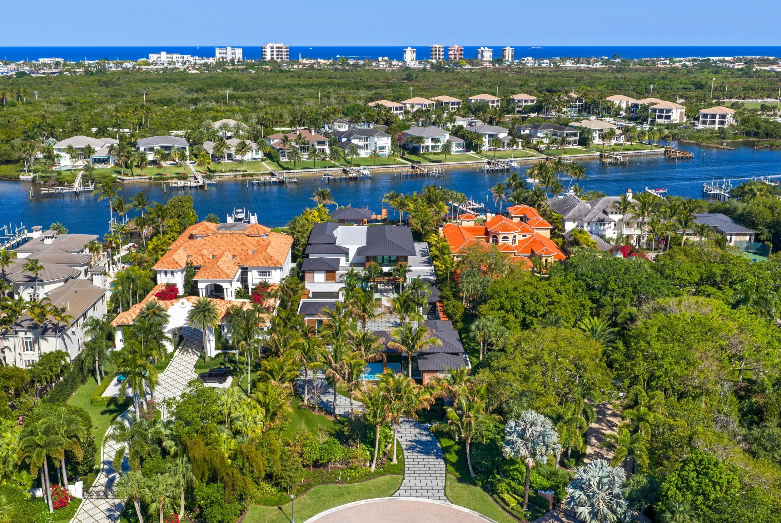 2415 Casas De Marbella Drive, Palm Beach Gardens, FL 33410 — photo 13 of 104