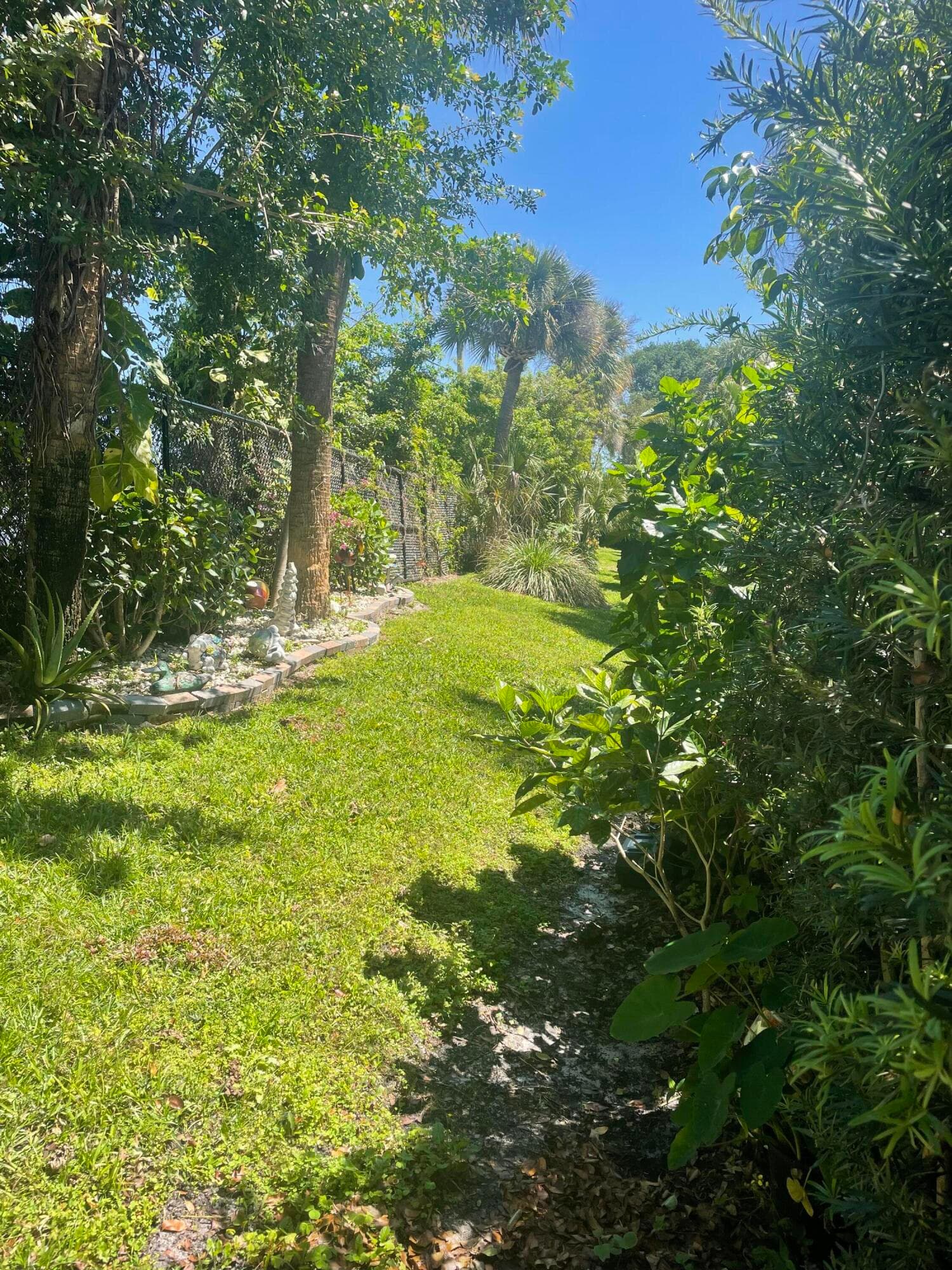804 Summit Lake Drive, West Palm Beach, FL 33406 — photo 3 of 4