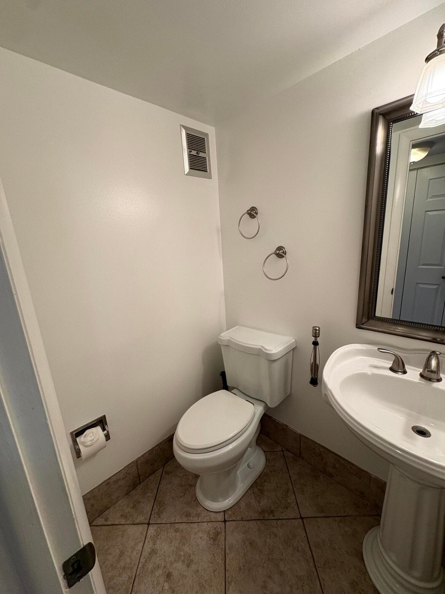 48 Bedford B, West Palm Beach, FL 33417 — photo 4 of 18