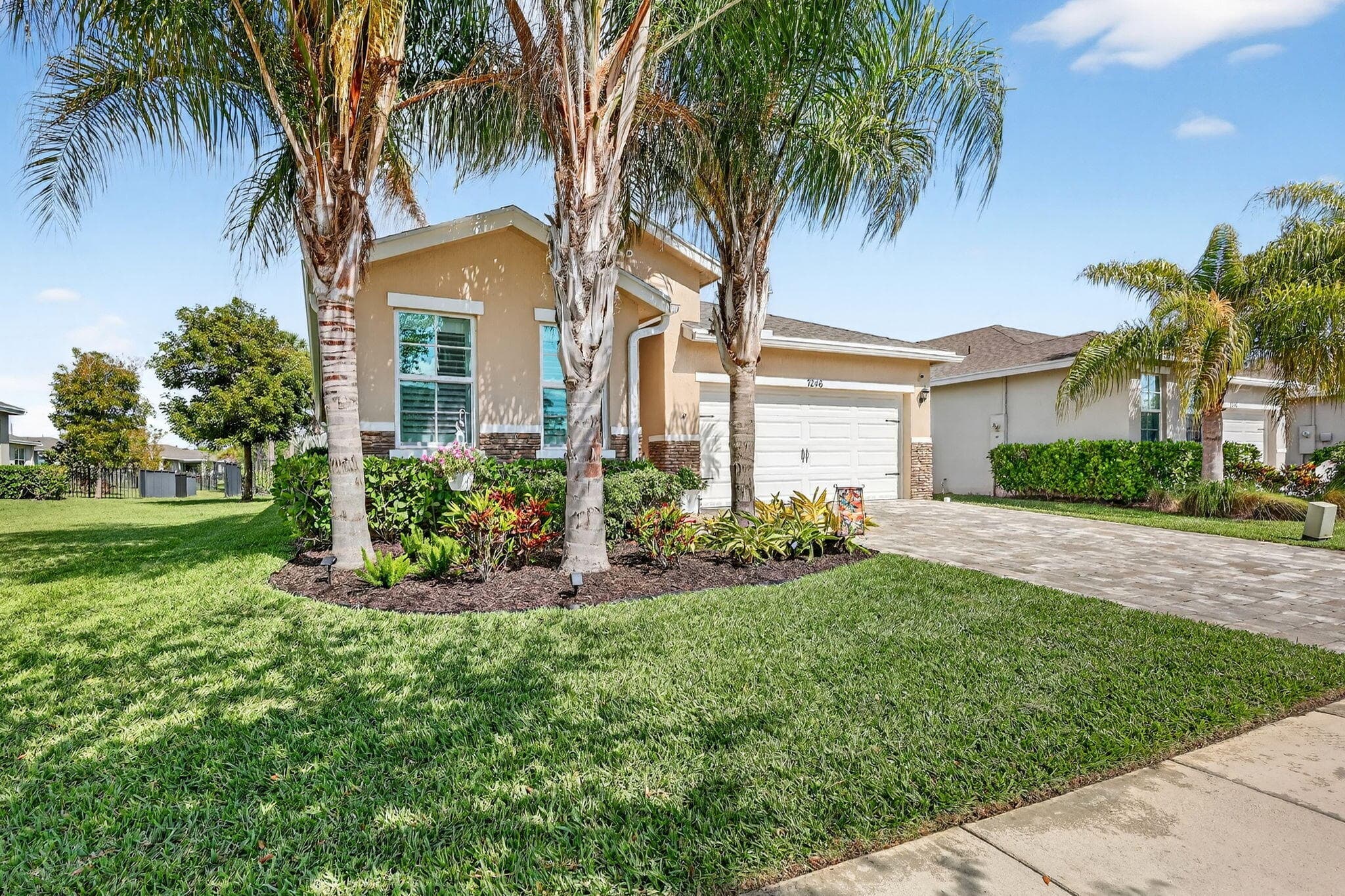7246 SE Pine Valley Court, Hobe Sound, FL 33455 — photo 3 of 64