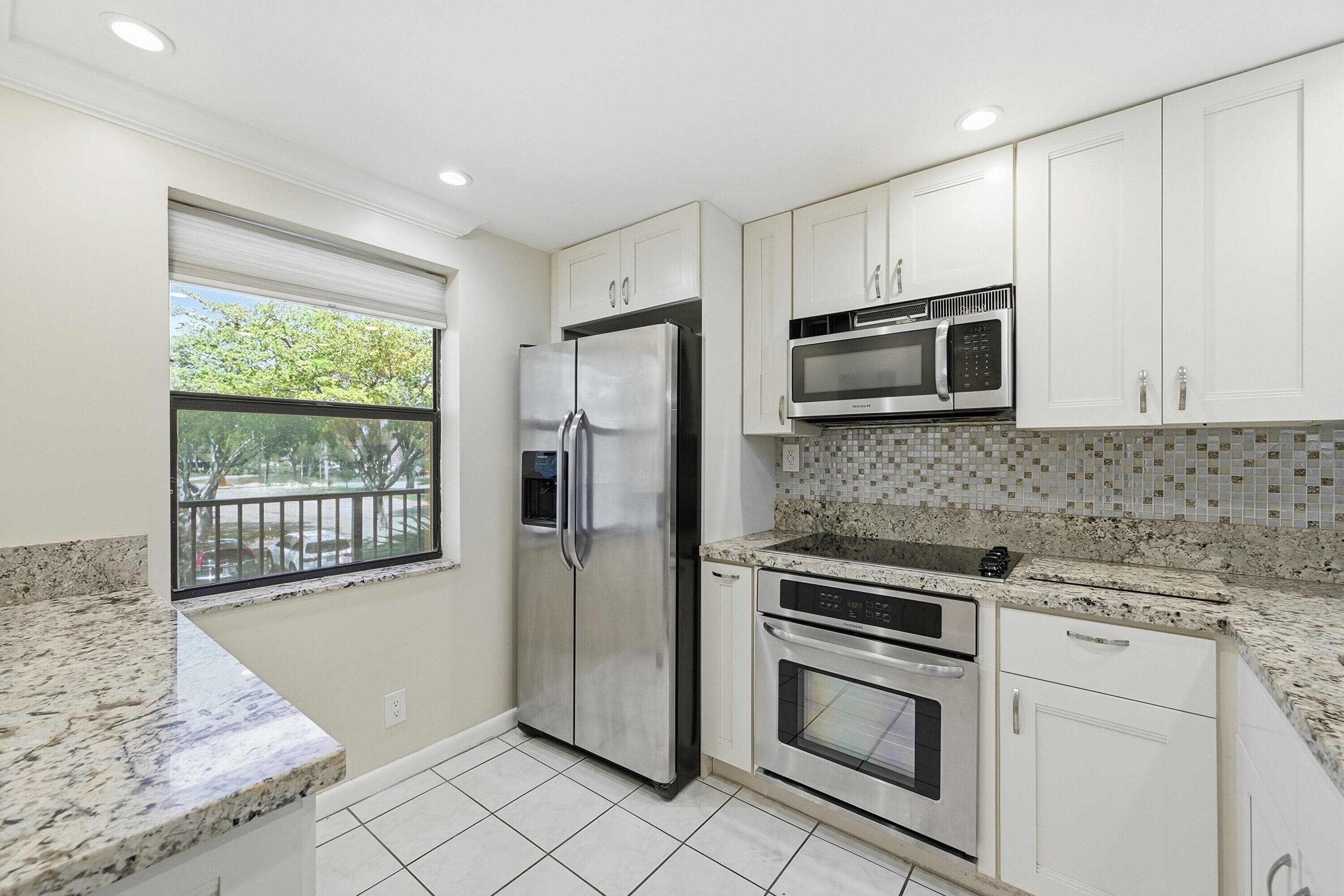10434 Sunrise Lakes Boulevard 206, Sunrise, FL 33322 — photo 24 of 36