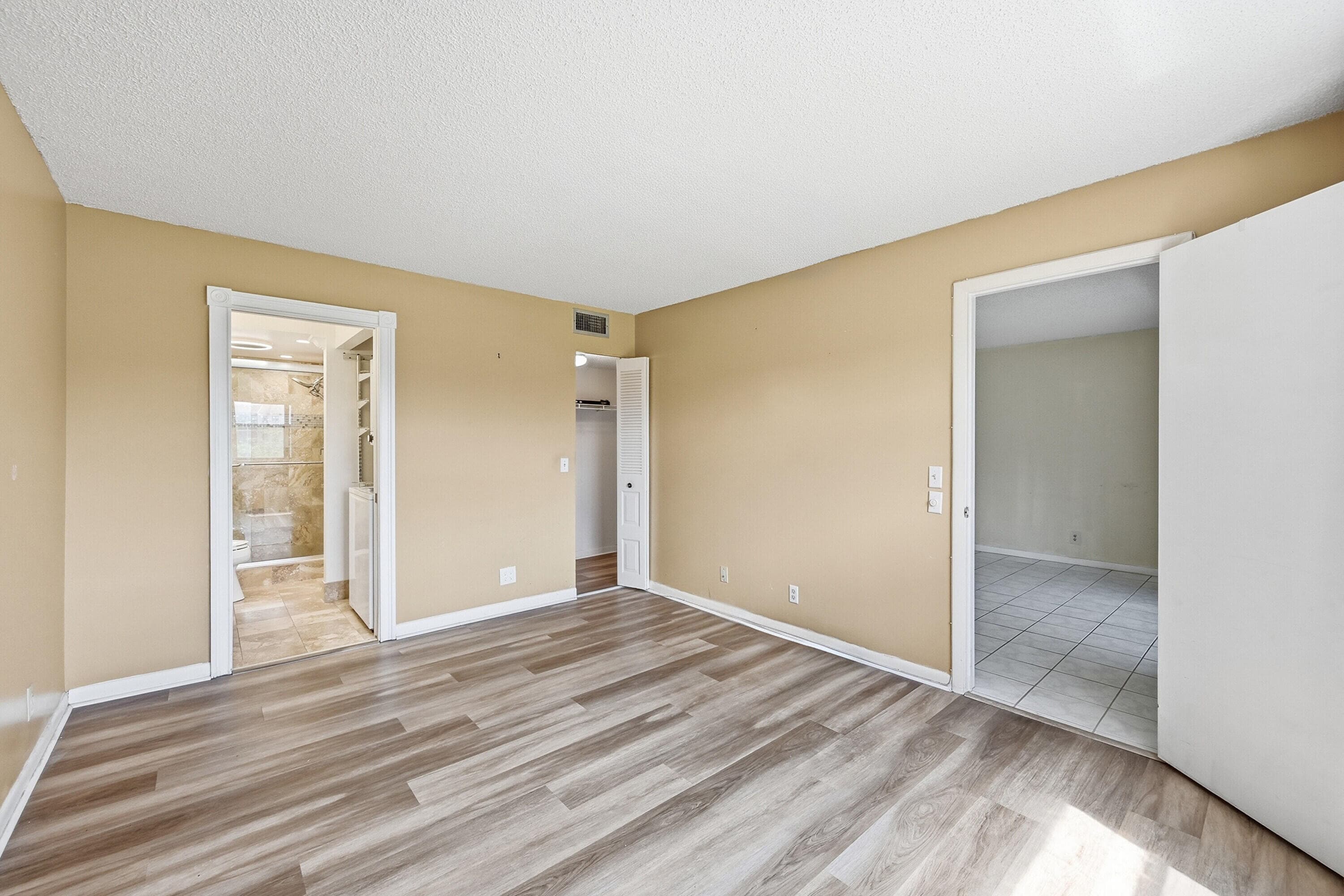 10434 Sunrise Lakes Boulevard 206, Sunrise, FL 33322 — photo 27 of 36