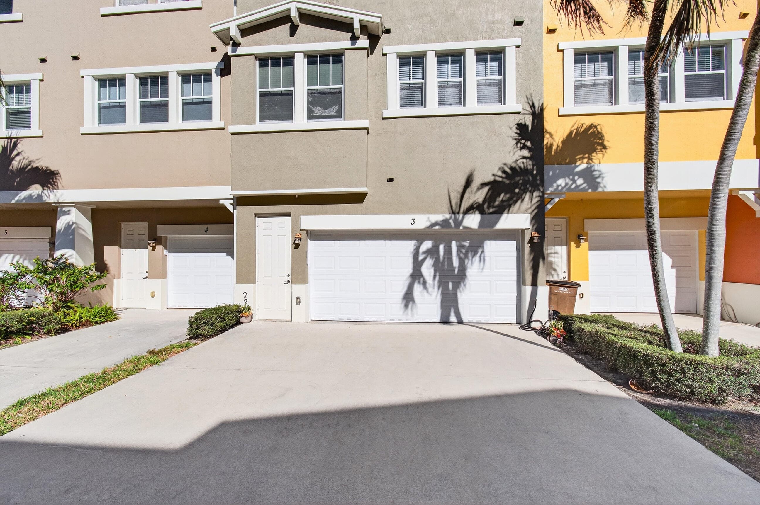 770 Millbrae Court 3, West Palm Beach, FL 33401 — photo 2 of 72