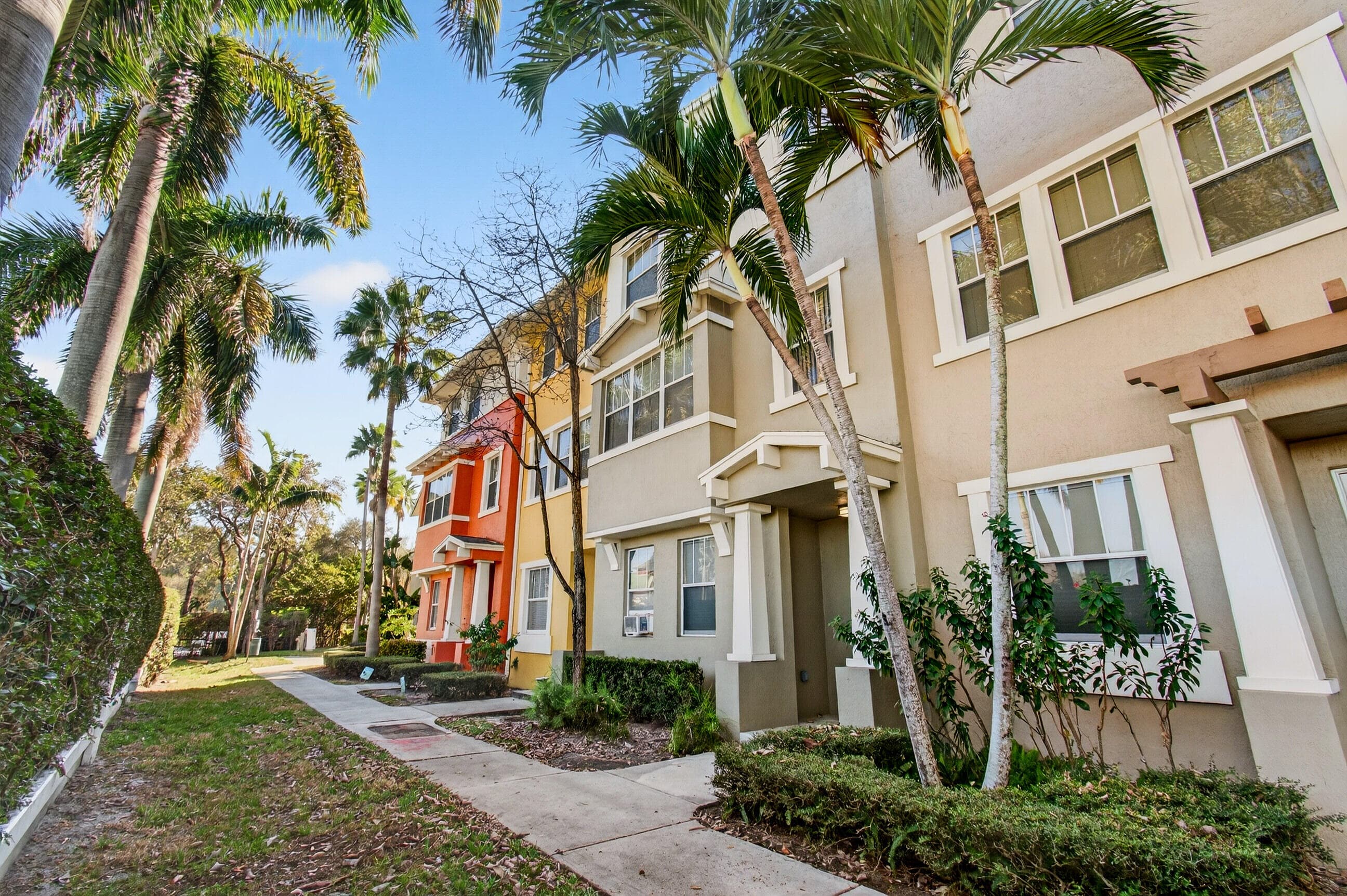 770 Millbrae Court 3, West Palm Beach, FL 33401 — photo 3 of 72