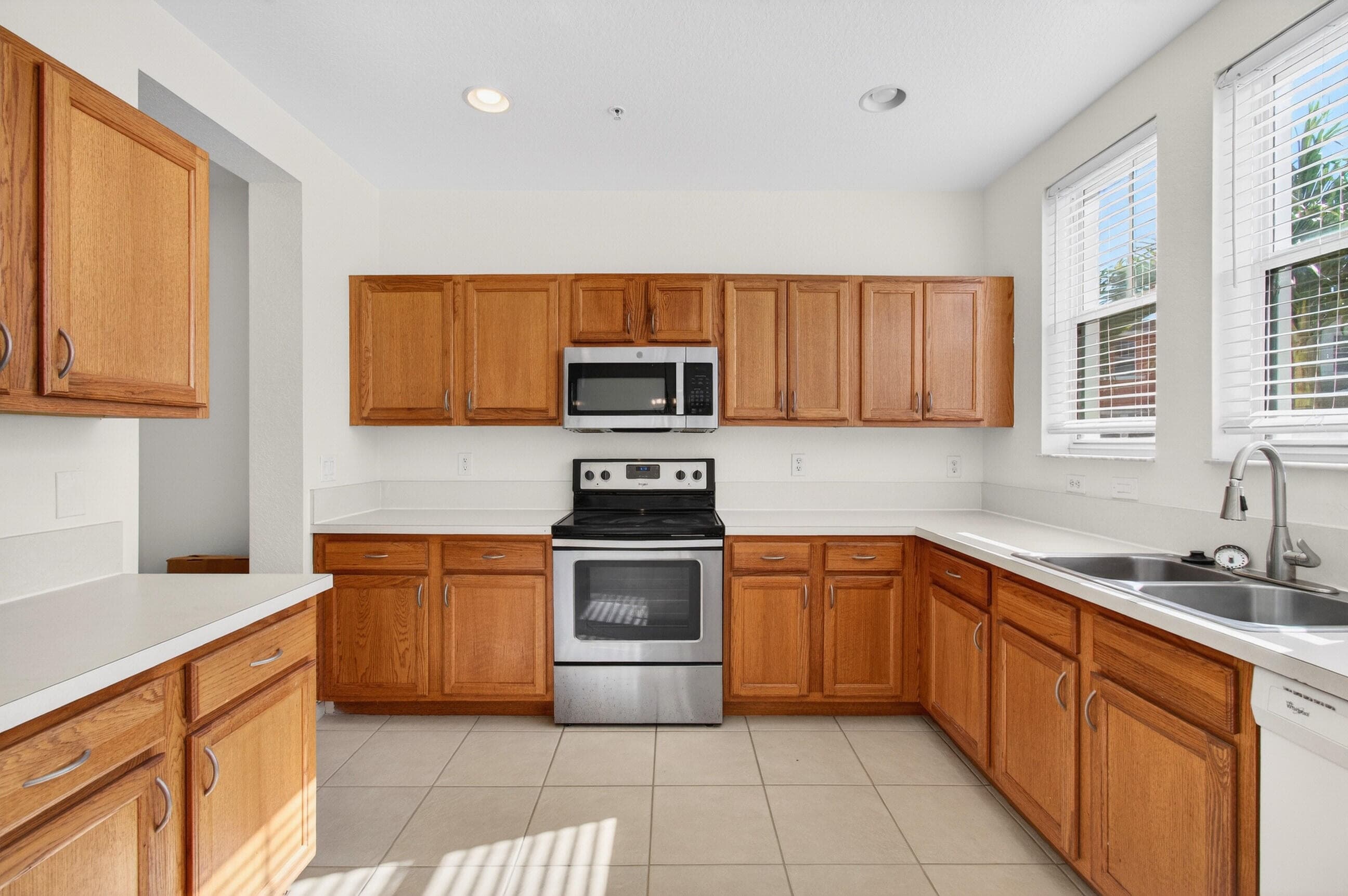 770 Millbrae Court 3, West Palm Beach, FL 33401 — photo 10 of 72