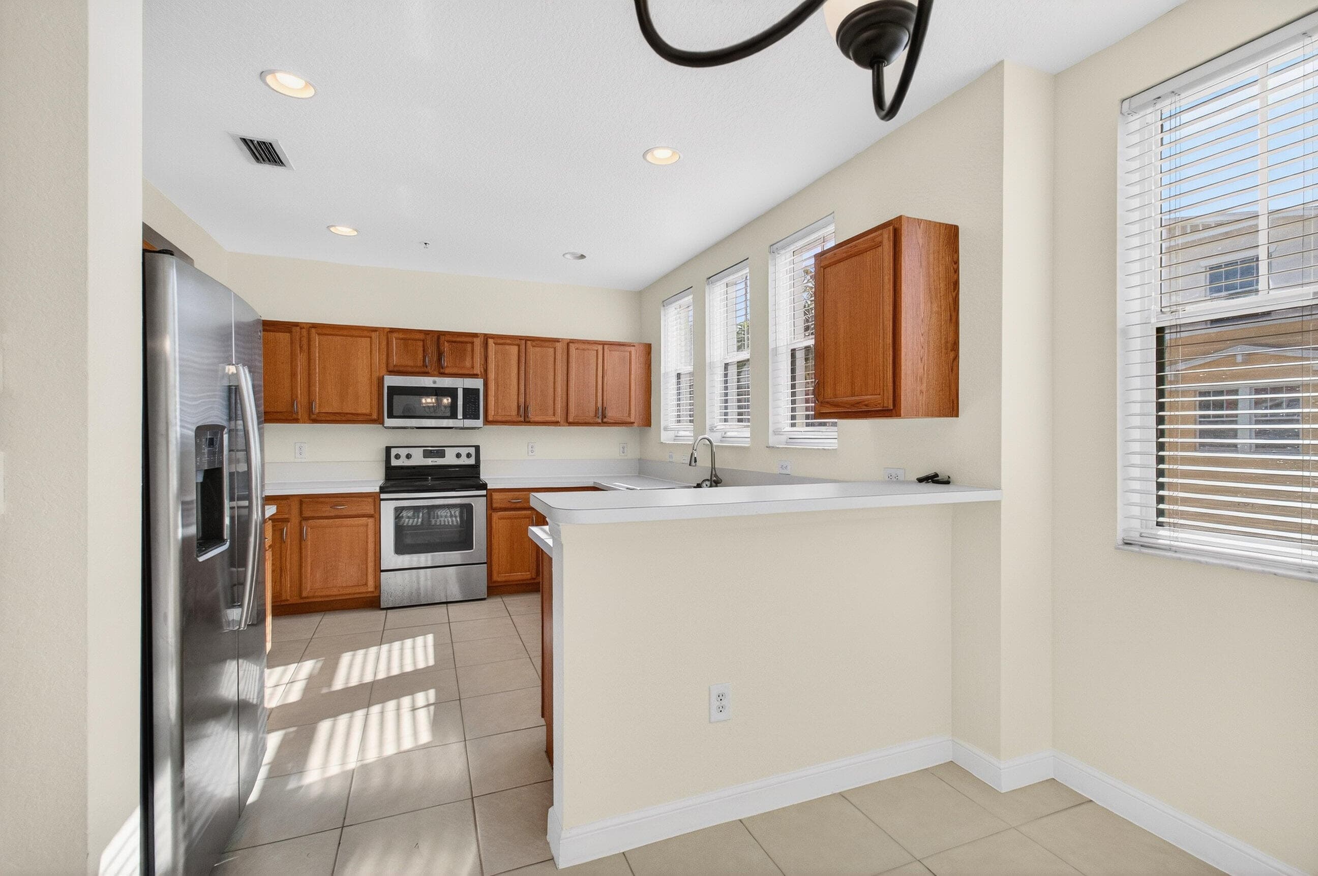 770 Millbrae Court 3, West Palm Beach, FL 33401 — photo 11 of 72