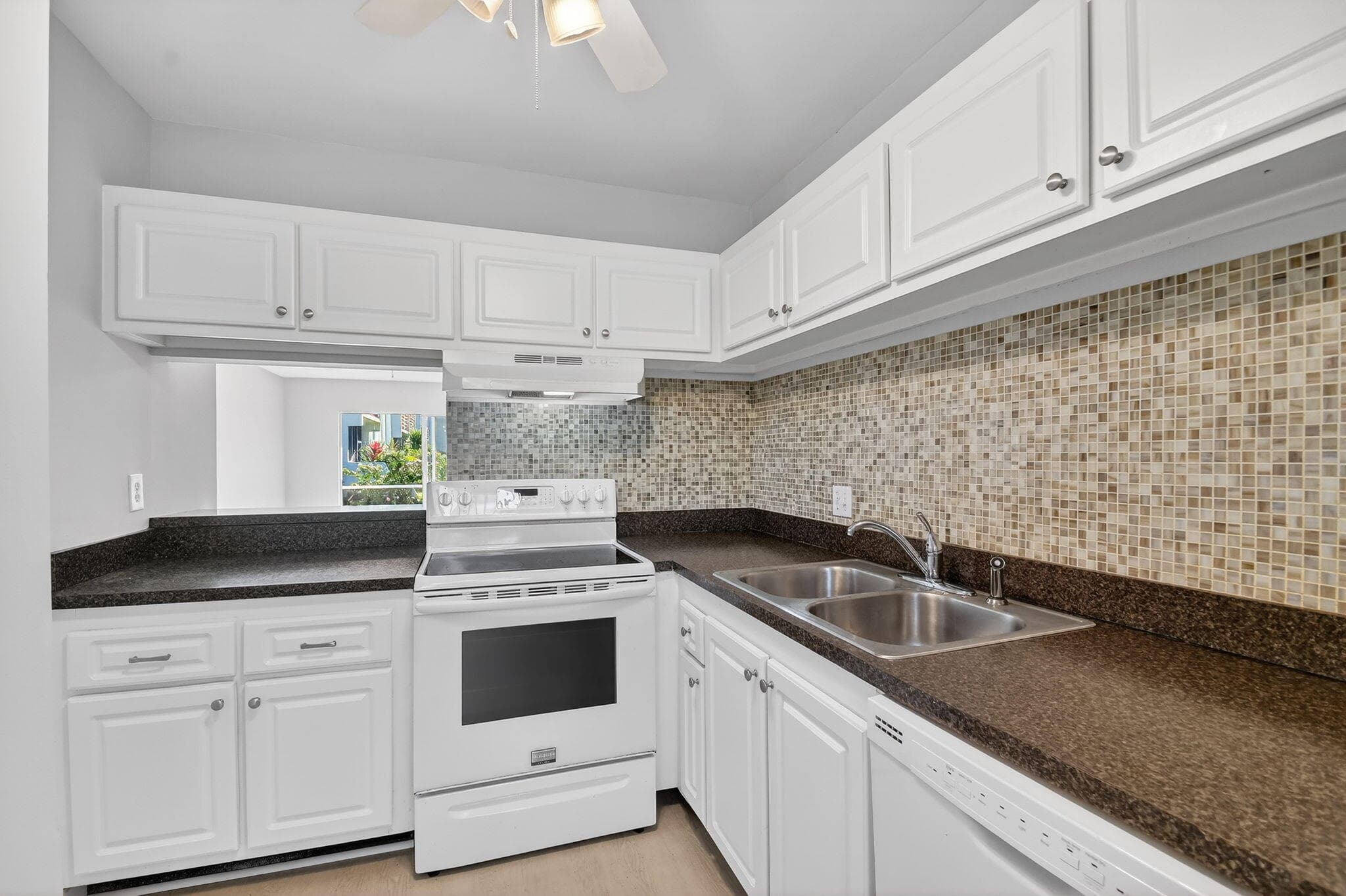 1432 S Lakeside Drive 4, Lake Worth Beach, FL 33460 — photo 14 of 61