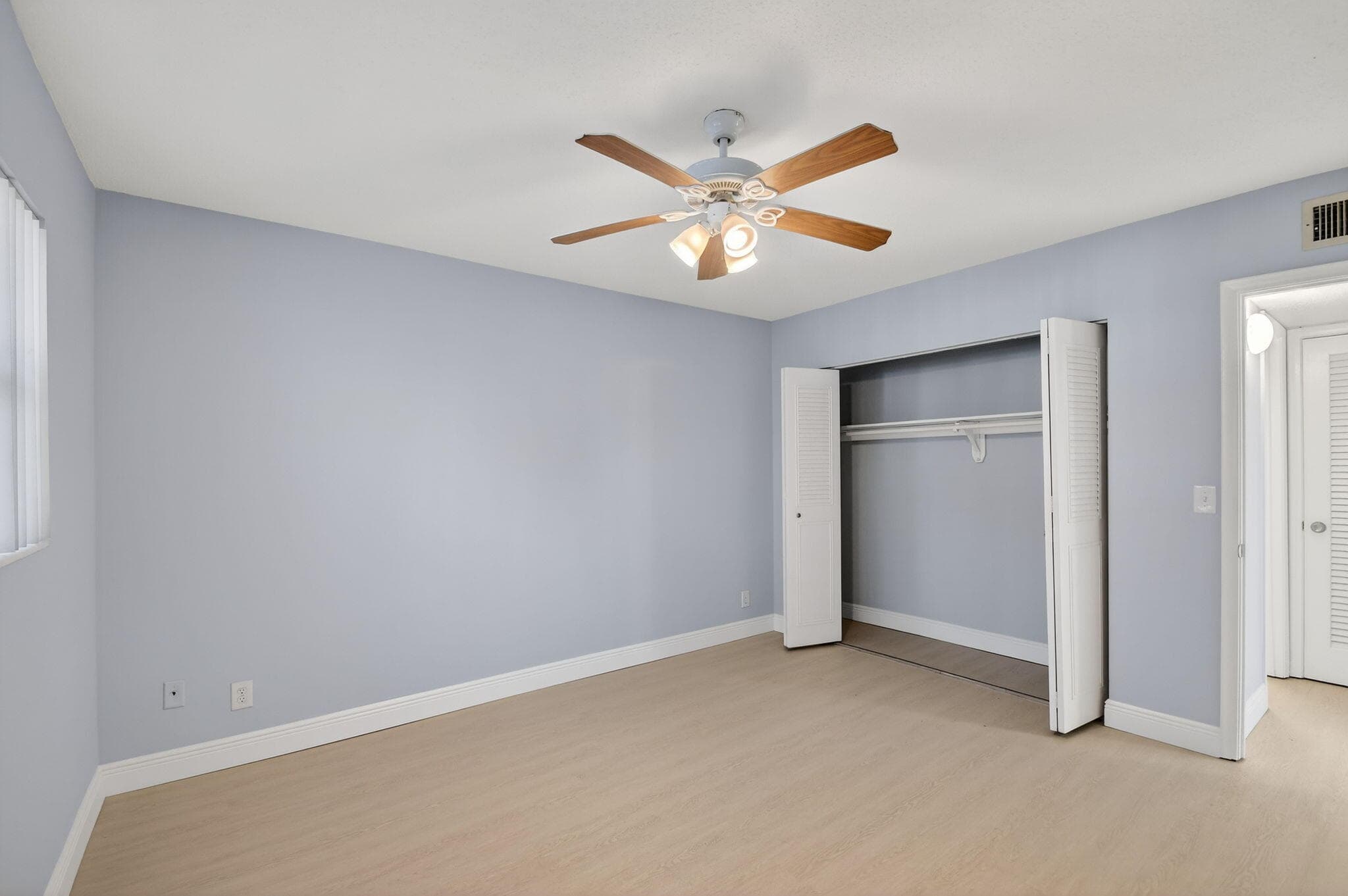 1432 S Lakeside Drive 4, Lake Worth Beach, FL 33460 — photo 31 of 61