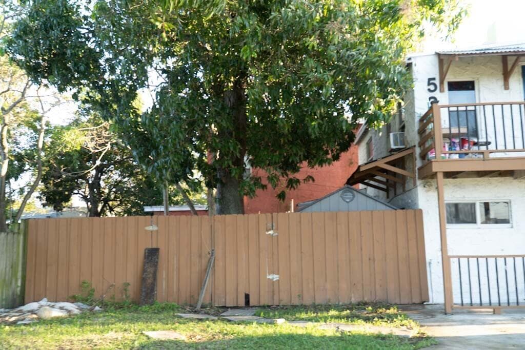 528 Churchill Road, West Palm Beach, FL 33405 — photo 36 of 39