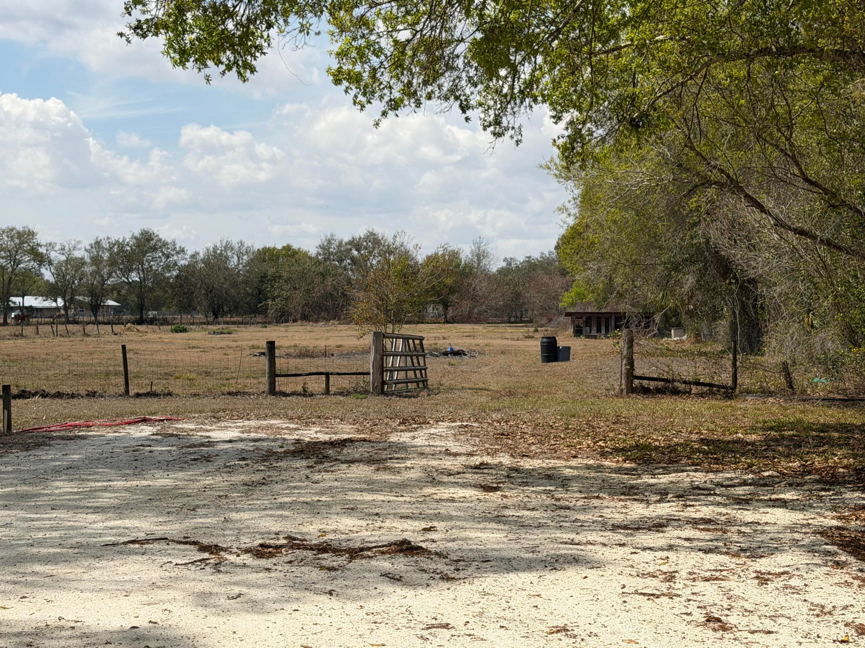 311 SW 67th Drive, Okeechobee, FL 34974 — photo 4 of 23