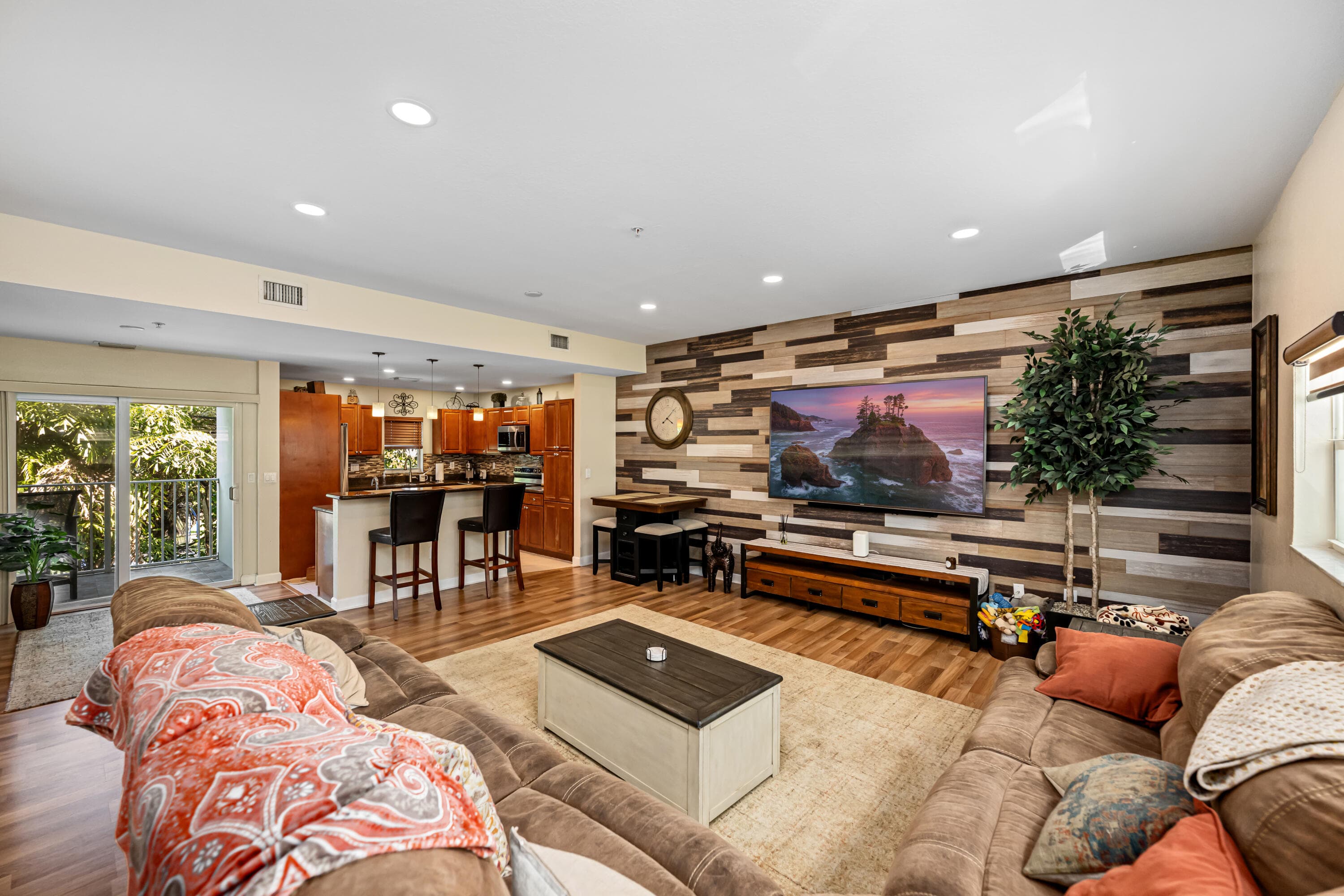 429 NE 1st Street, Pompano Beach, FL 33060 — photo 13 of 51