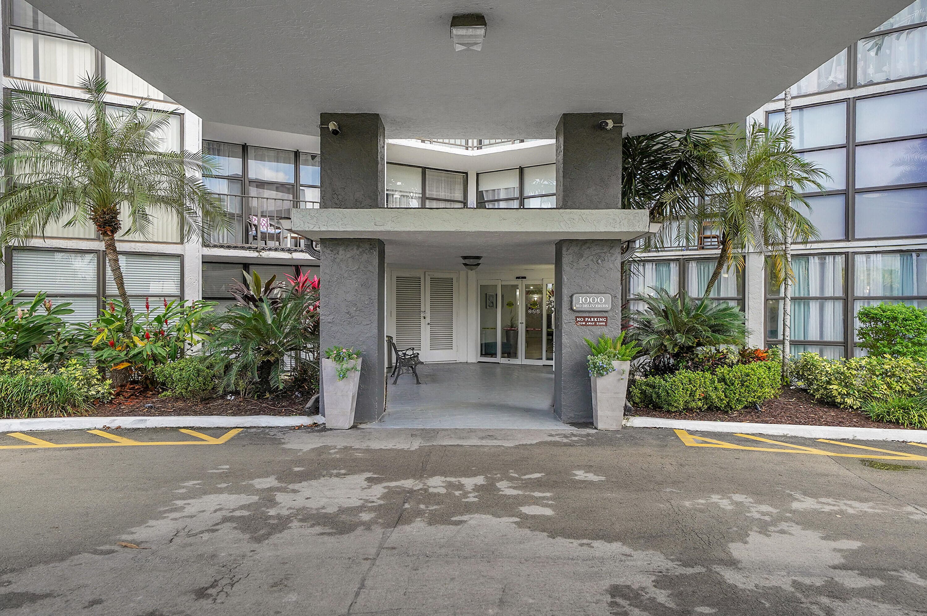 1000 Parkview Drive Unit 306, Hallandale Beach, FL 33009 — photo 5 of 46