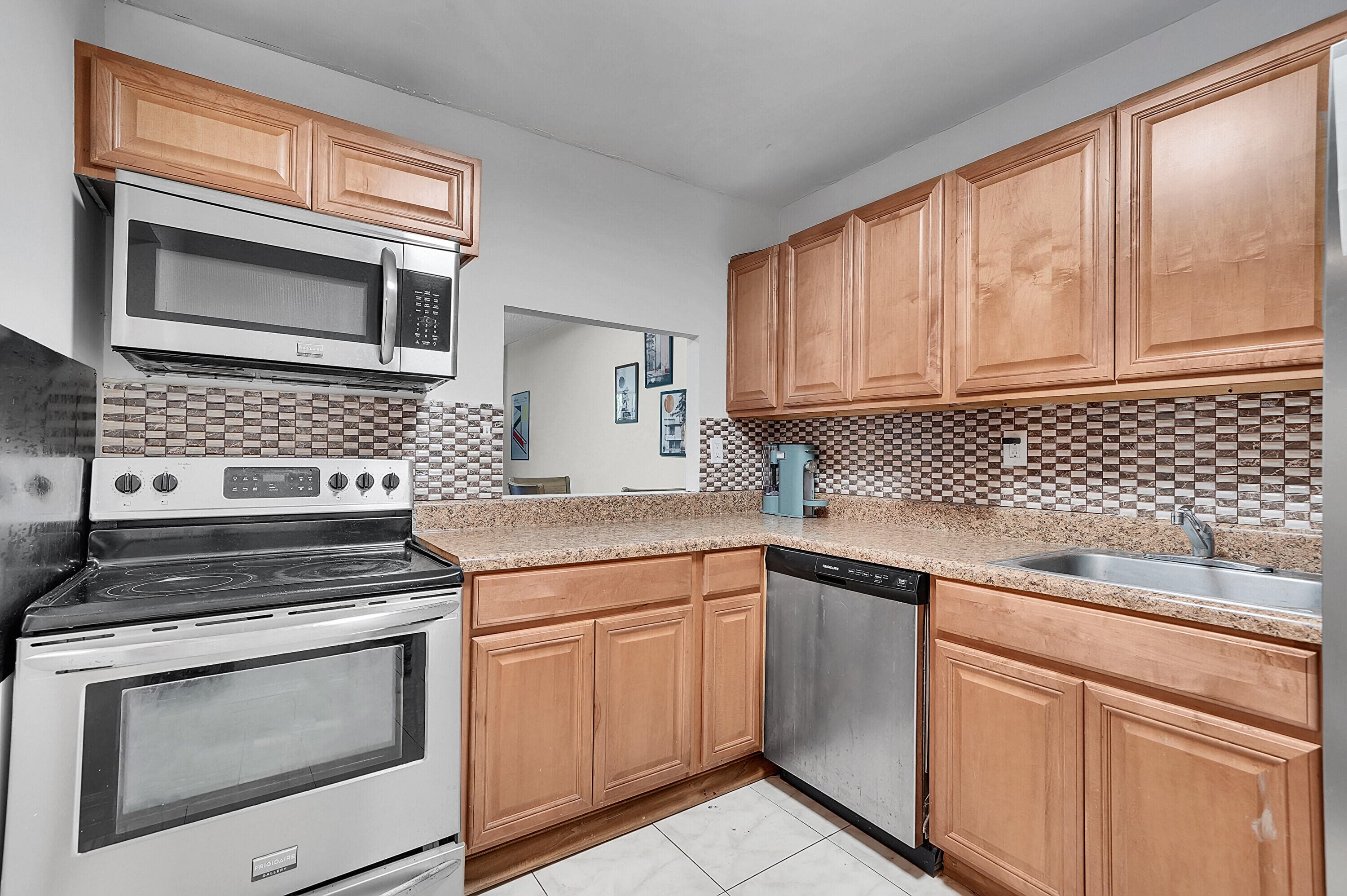 1000 Parkview Drive Unit 306, Hallandale Beach, FL 33009 — photo 14 of 46