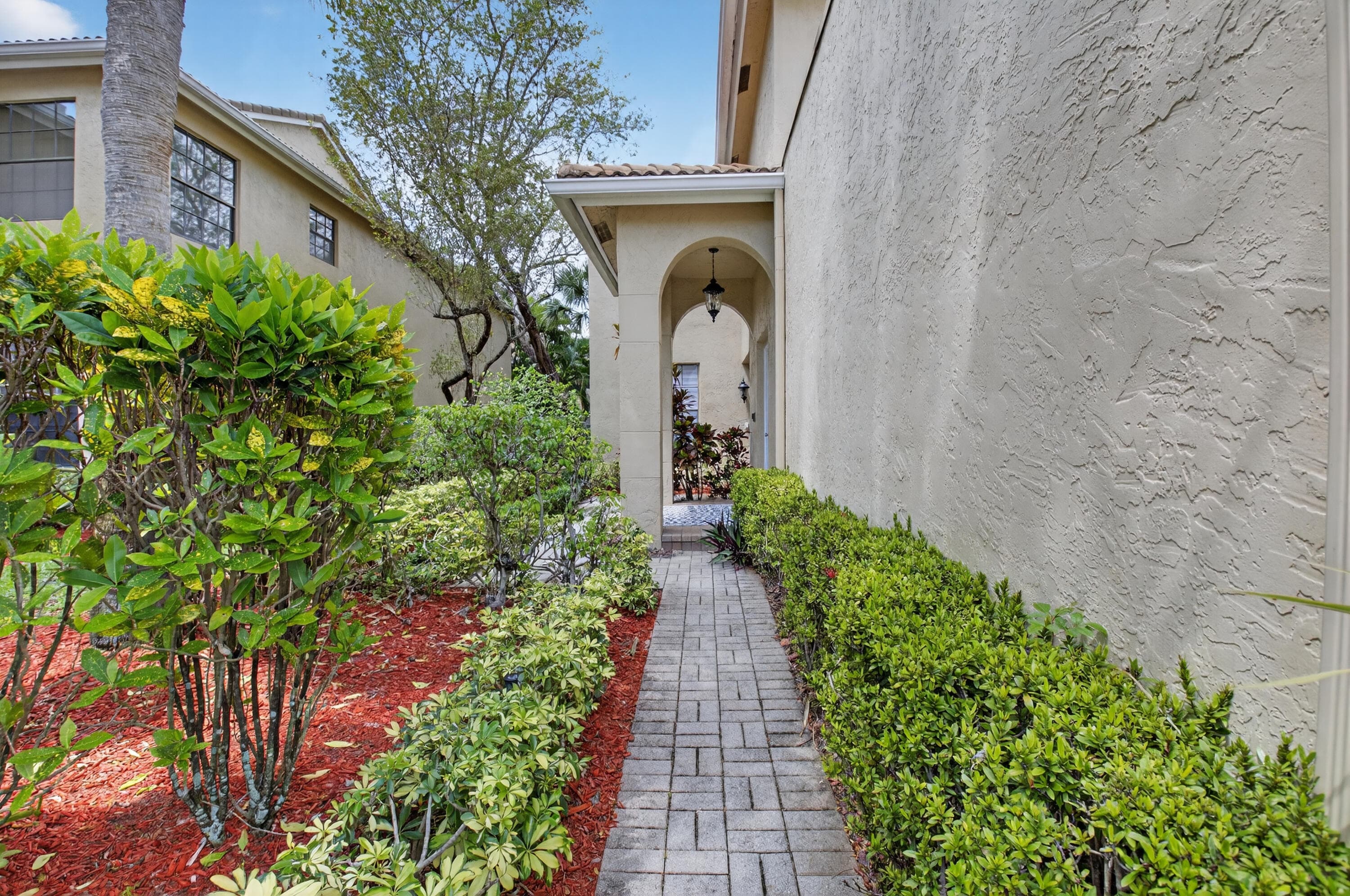 6752 Montego Bay Boulevard A, Boca Raton, FL 33433 — photo 4 of 79