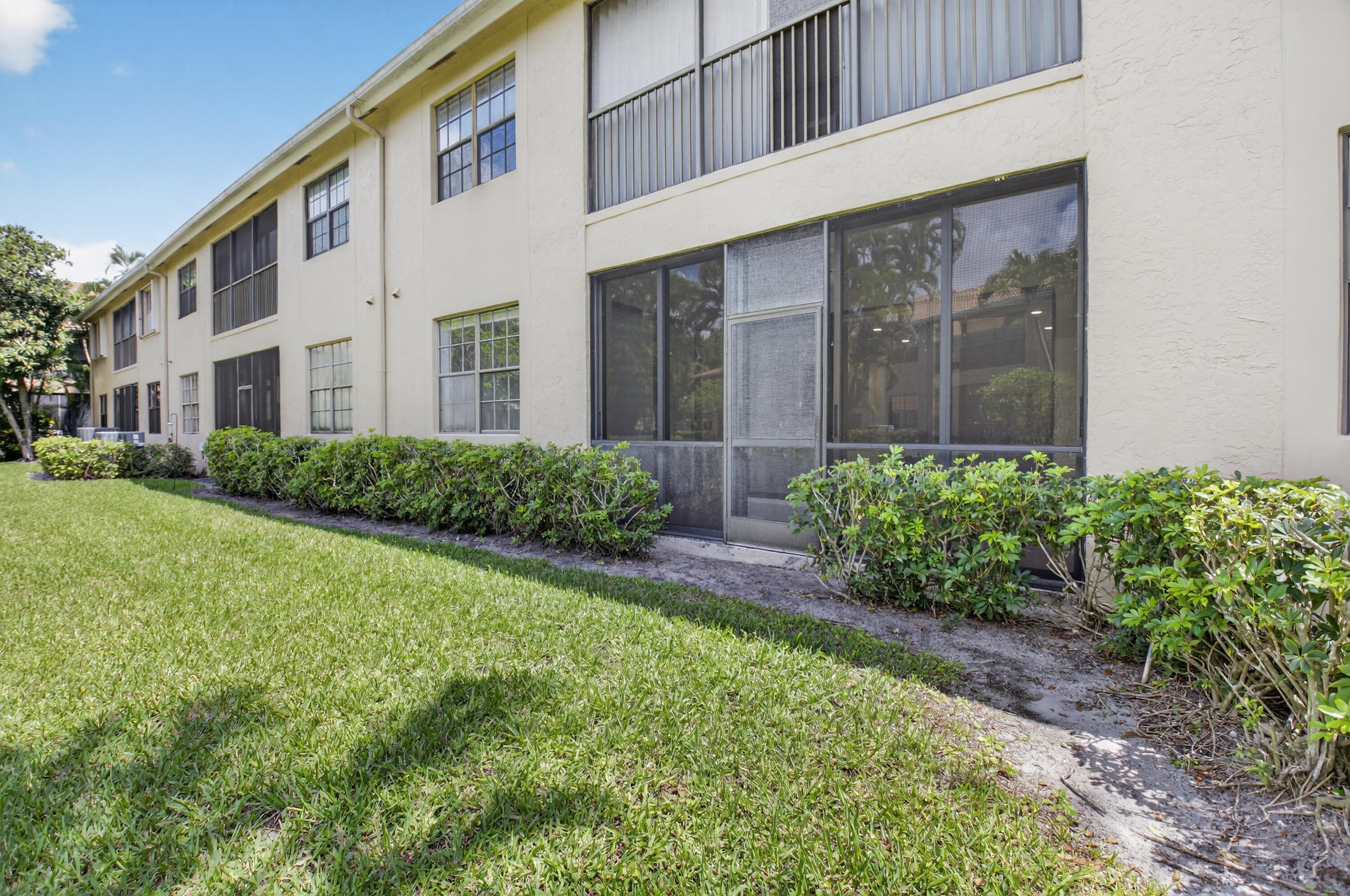 6752 Montego Bay Boulevard A, Boca Raton, FL 33433 — photo 38 of 79