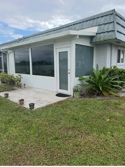 24 Waterford A, Delray Beach, FL 33446 — photo 1 of 19