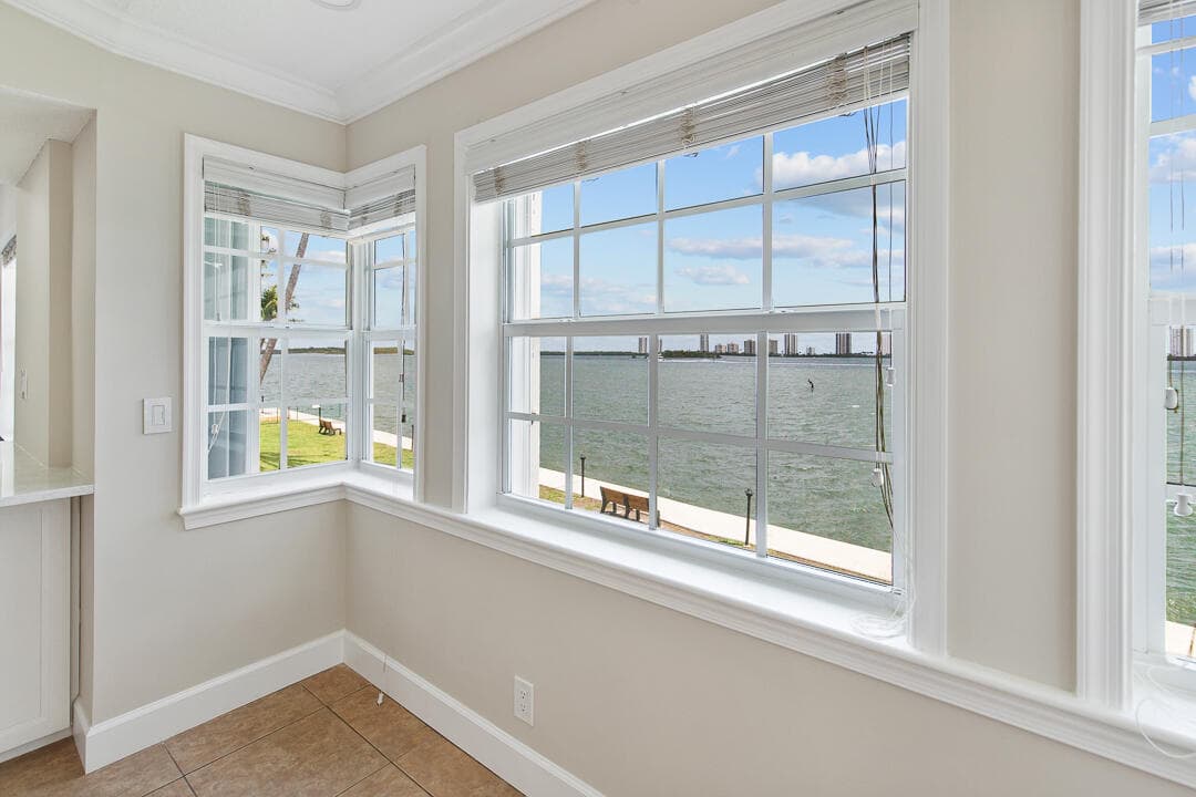 1060 Lake Shore Drive 201, West Palm Beach, FL 33403 — photo 14 of 44