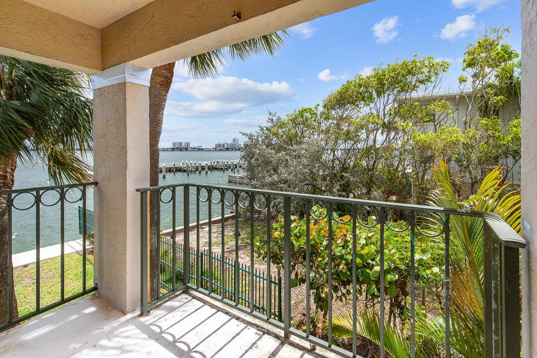 1060 Lake Shore Drive 201, West Palm Beach, FL 33403 — photo 22 of 44