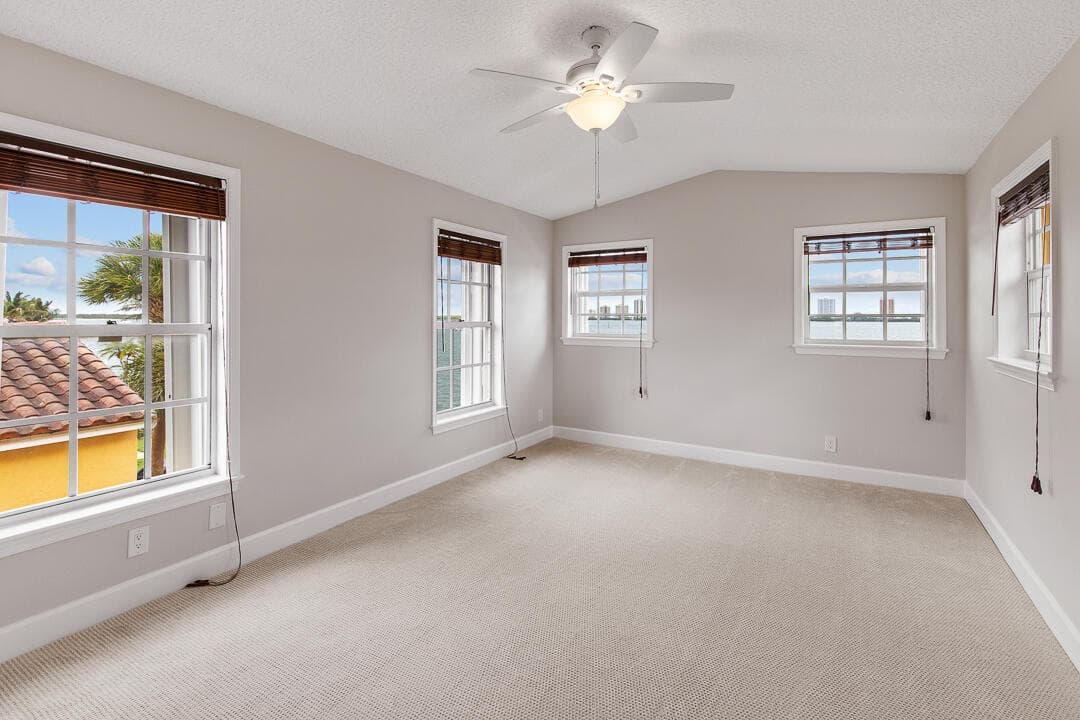 1060 Lake Shore Drive 201, West Palm Beach, FL 33403 — photo 23 of 44