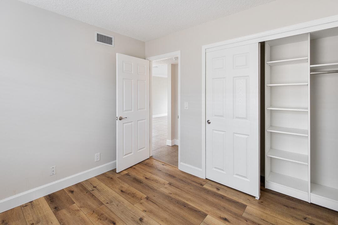 1060 Lake Shore Drive 201, West Palm Beach, FL 33403 — photo 32 of 44