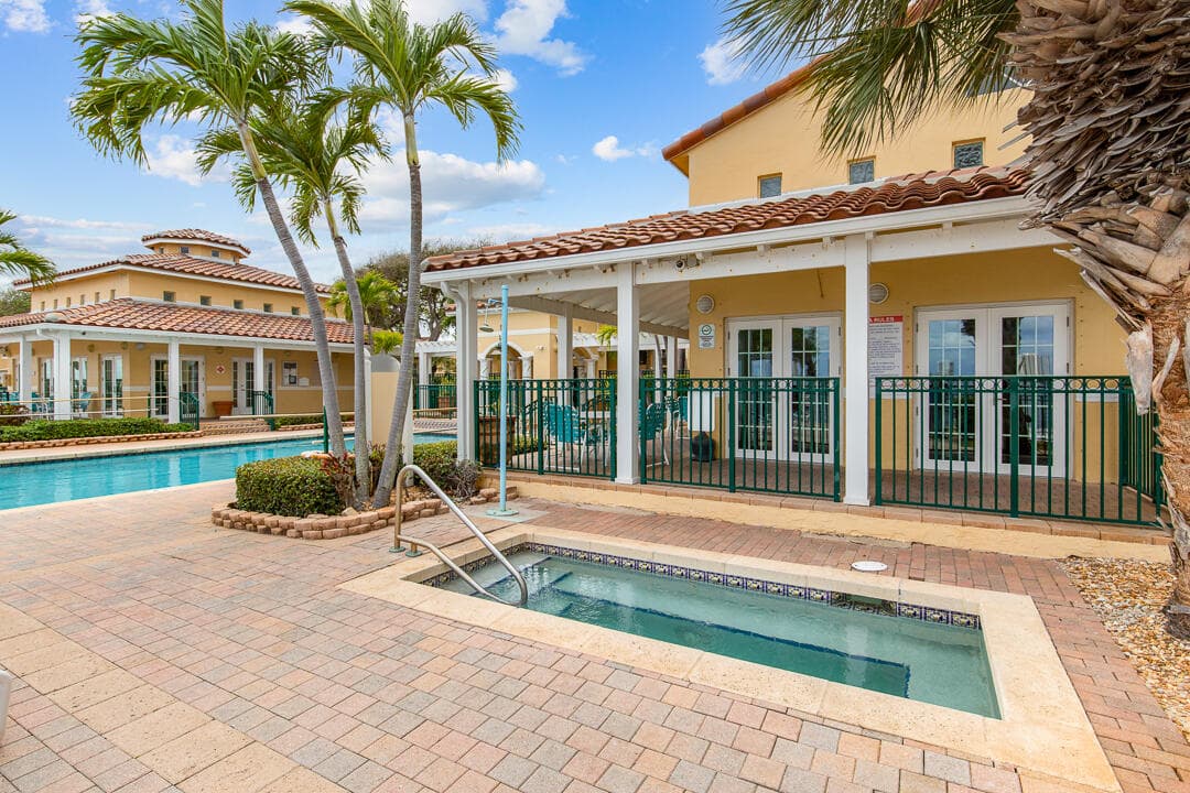 1060 Lake Shore Drive 201, West Palm Beach, FL 33403 — photo 42 of 44