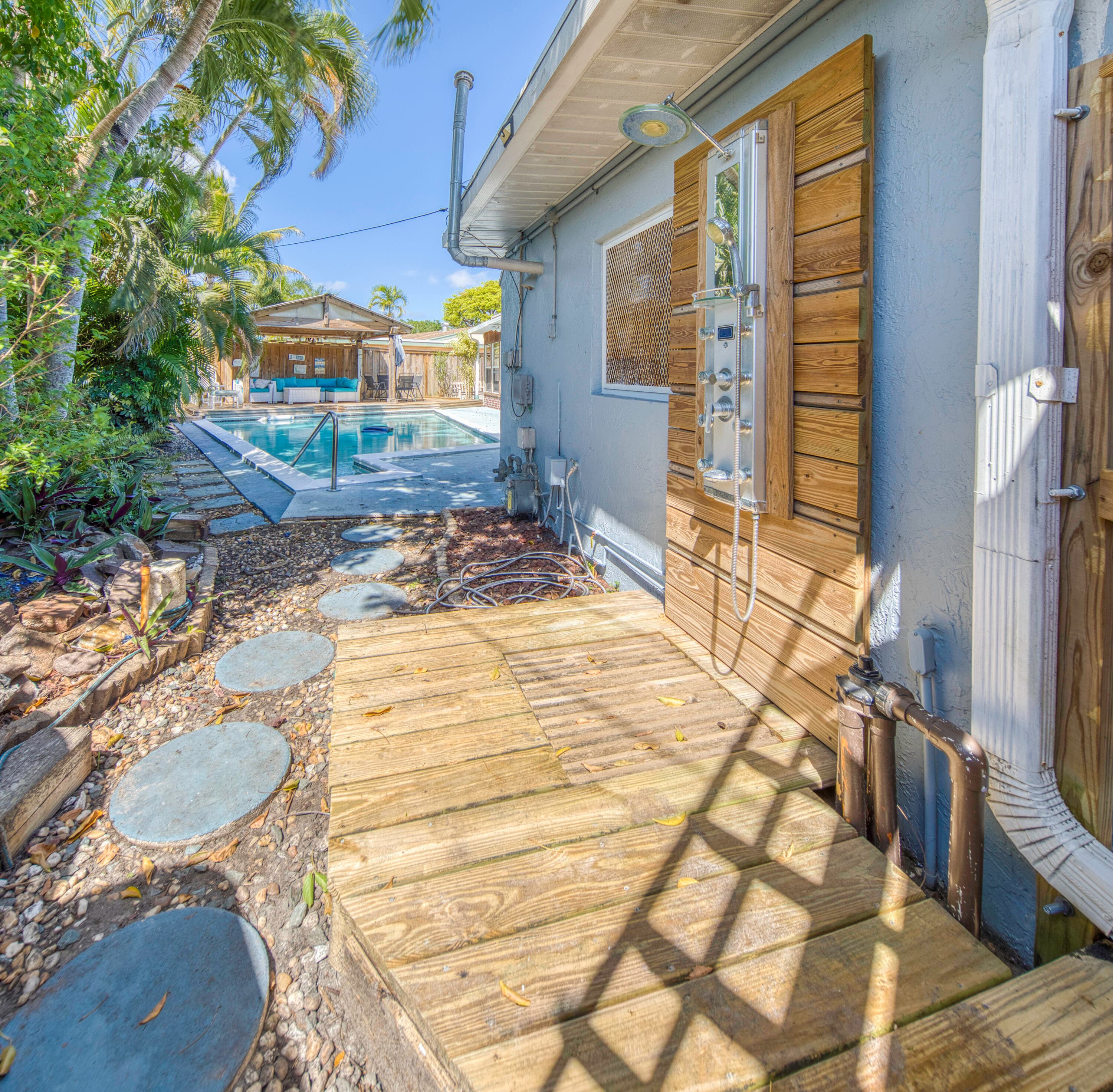 1328 Lake Victoria Drive, Lake Worth Beach, FL 33461 — photo 24 of 51