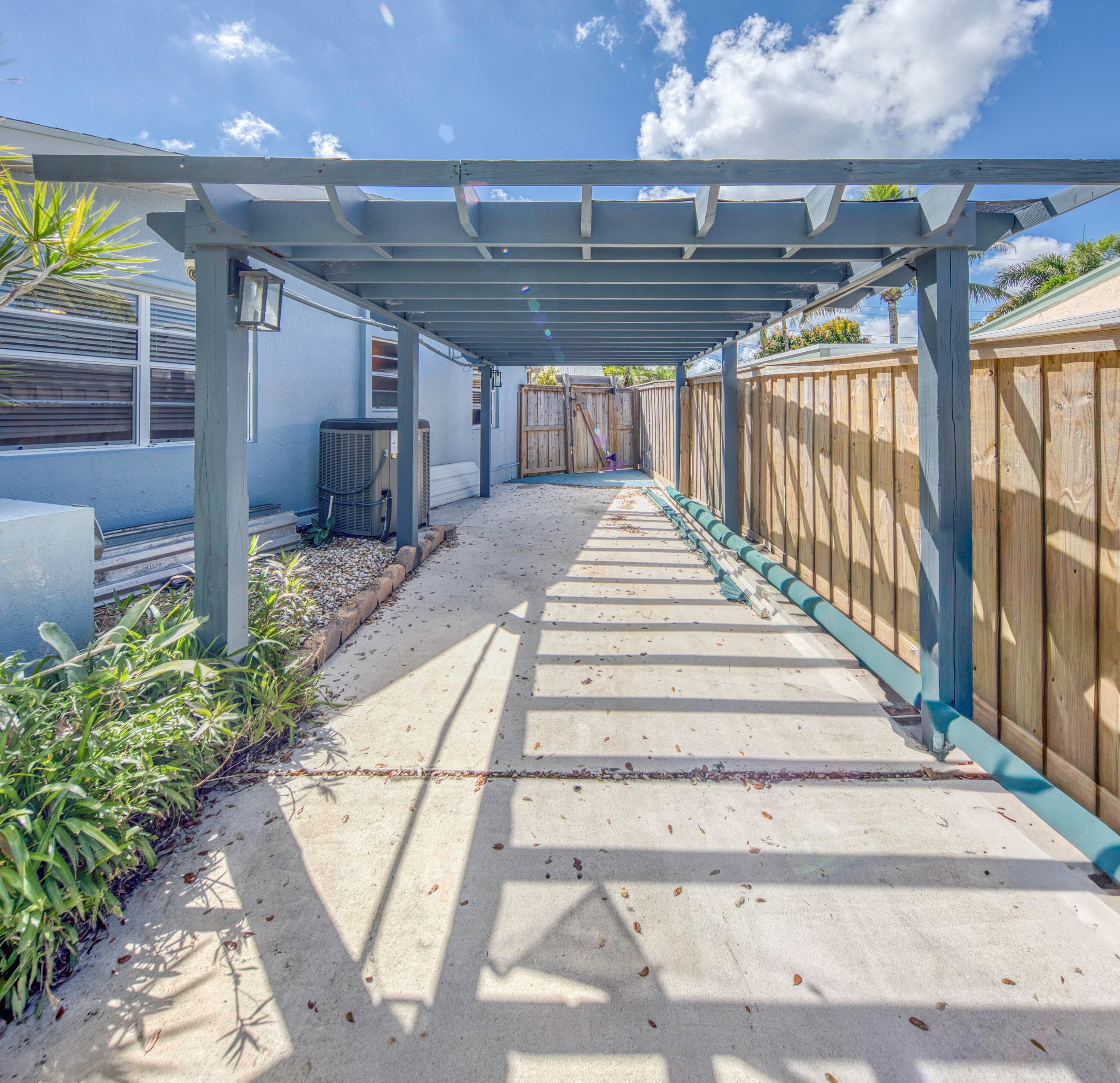 1328 Lake Victoria Drive, Lake Worth Beach, FL 33461 — photo 19 of 51