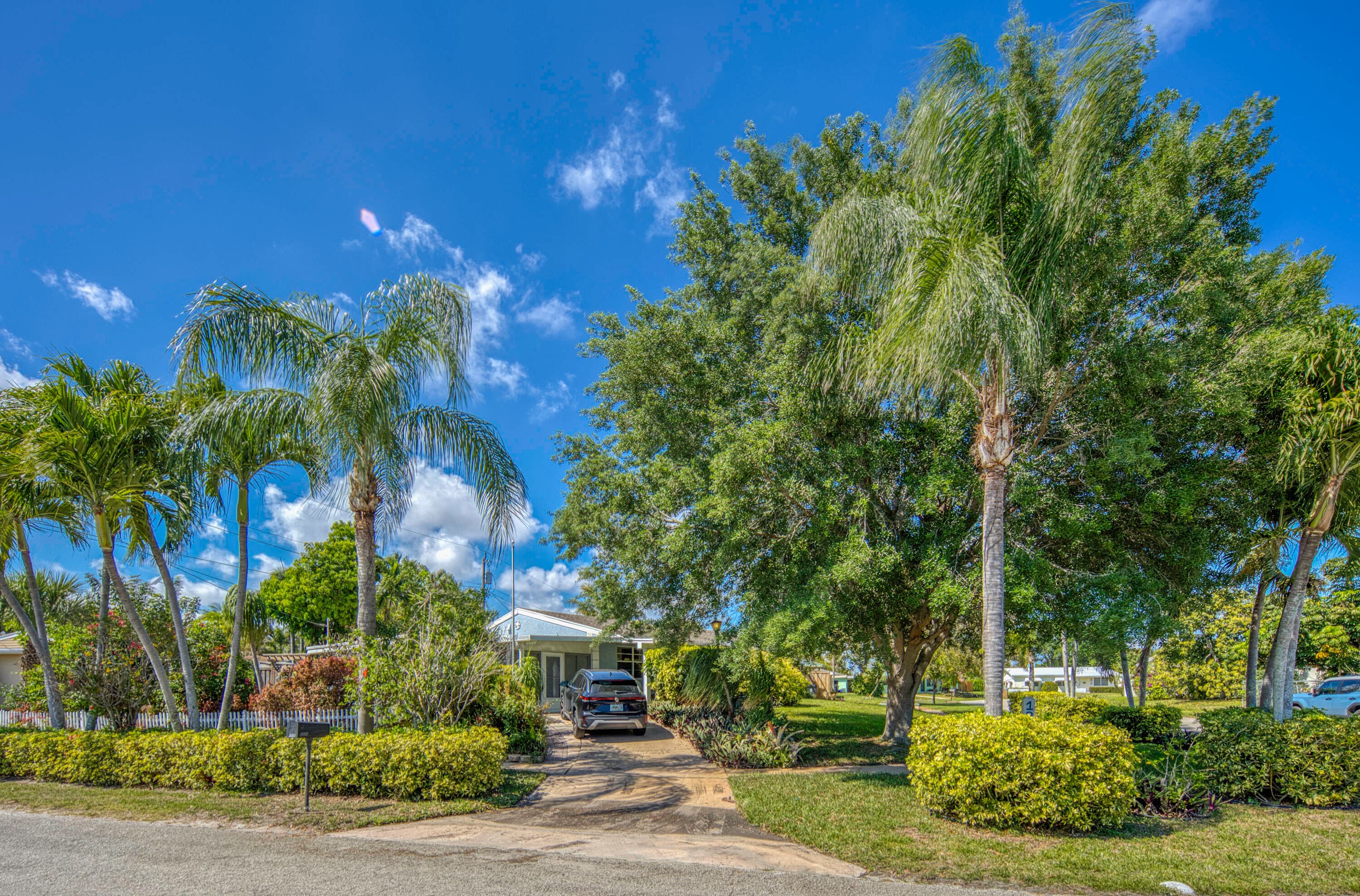 1328 Lake Victoria Drive, Lake Worth Beach, FL 33461 — photo 3 of 51