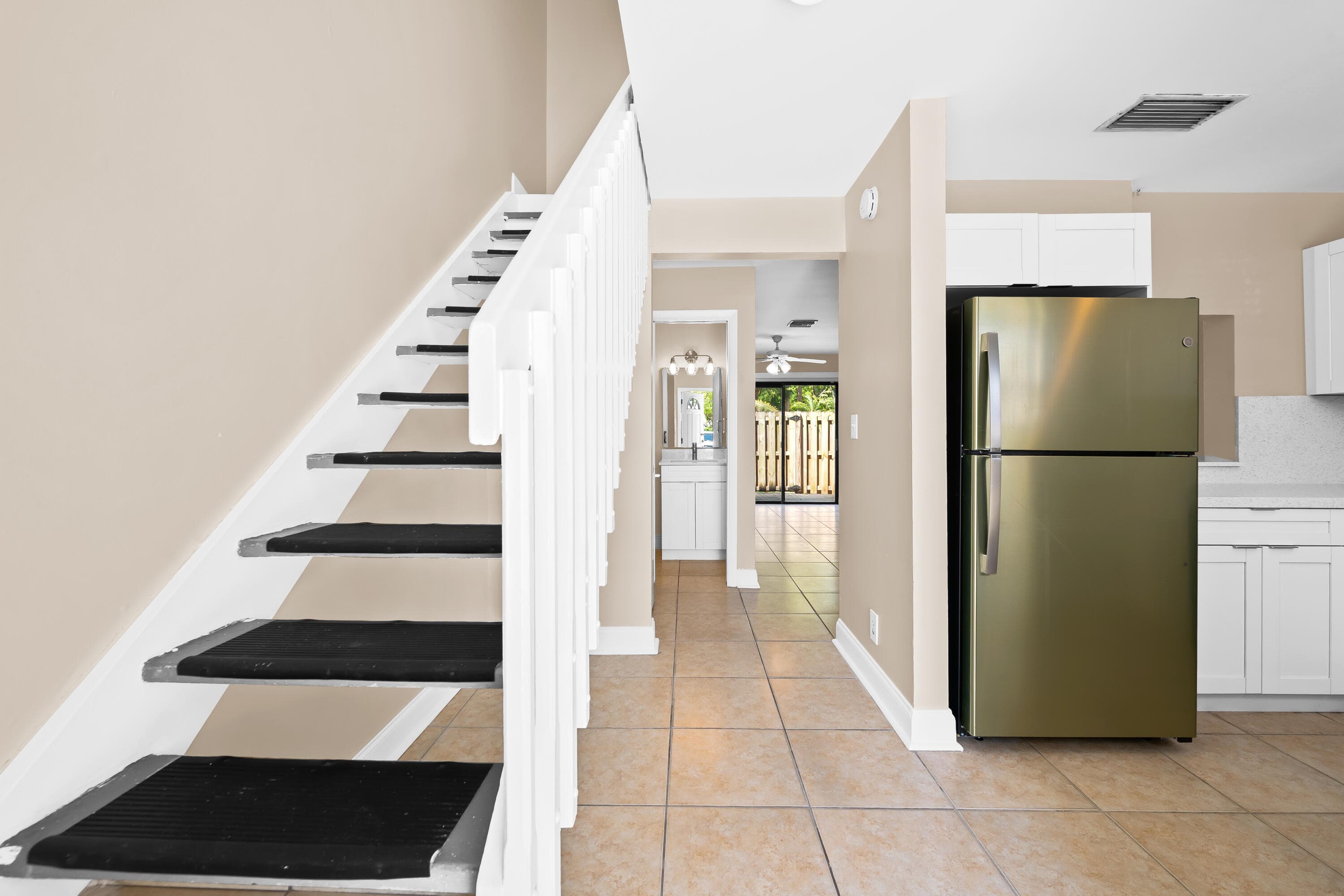 3281 E Golf Boulevard 4, Pompano Beach, FL 33064 — photo 11 of 23