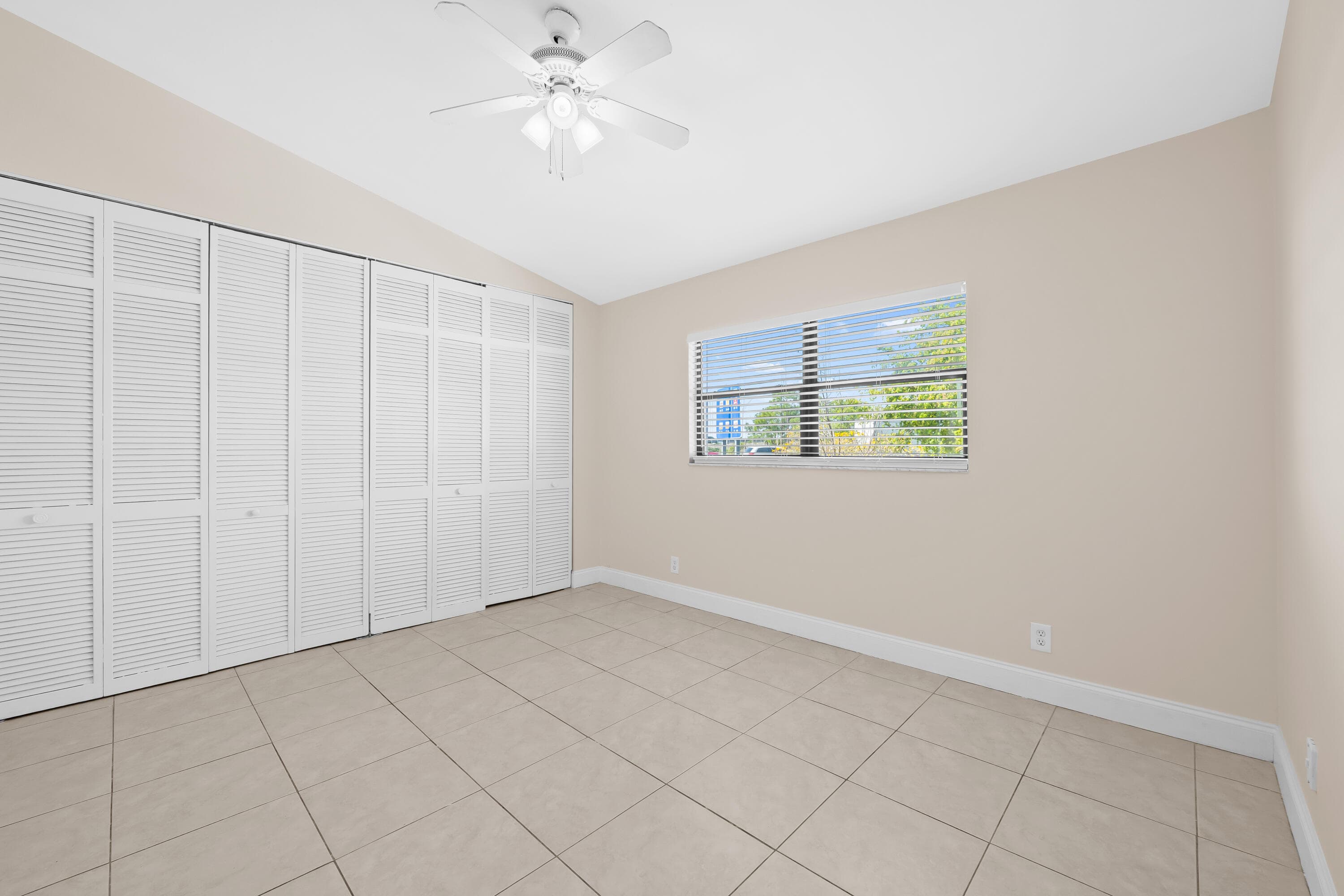 3281 E Golf Boulevard 4, Pompano Beach, FL 33064 — photo 12 of 23